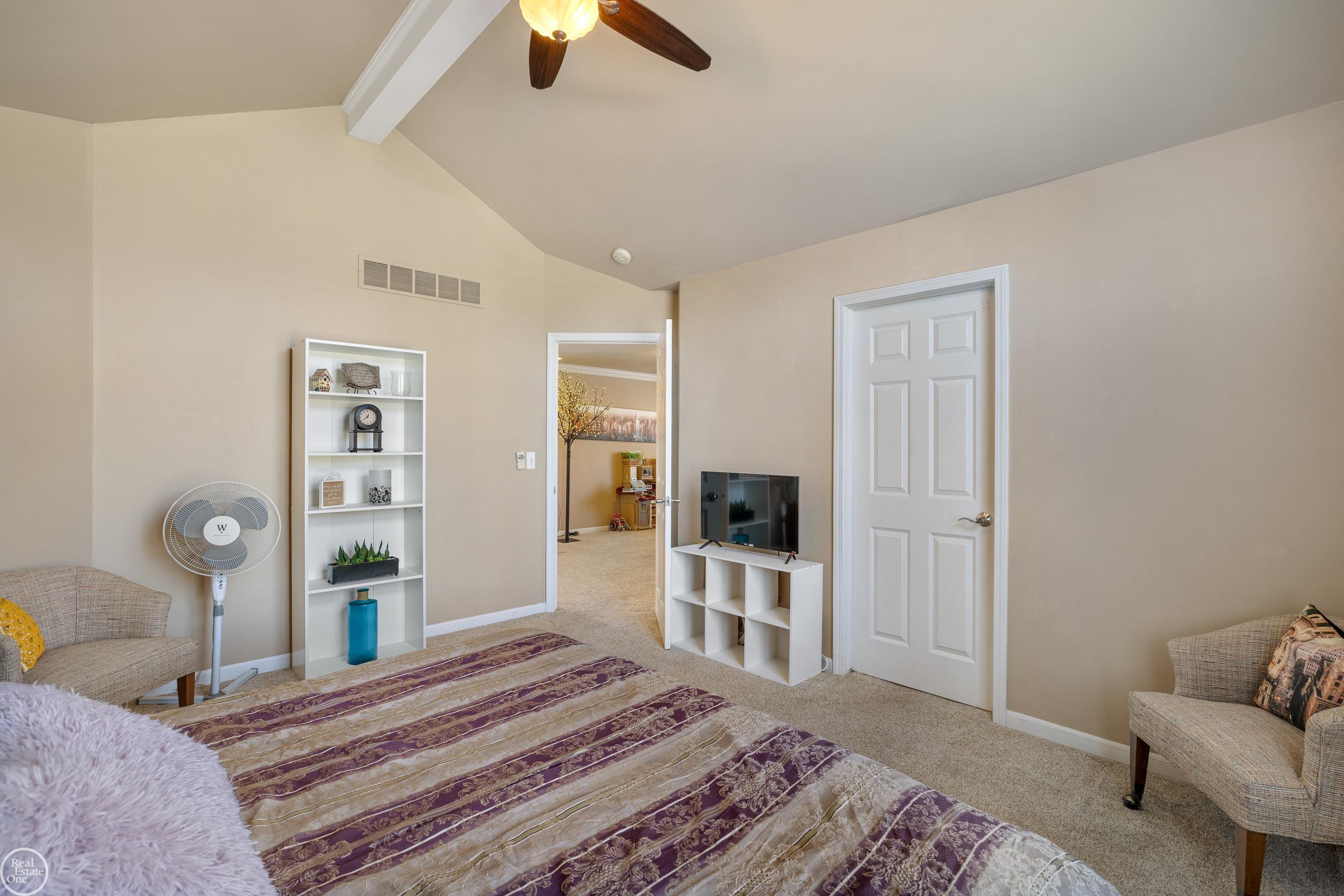 28014 Ashland Avenue, Harrison Twp, MI, 48045