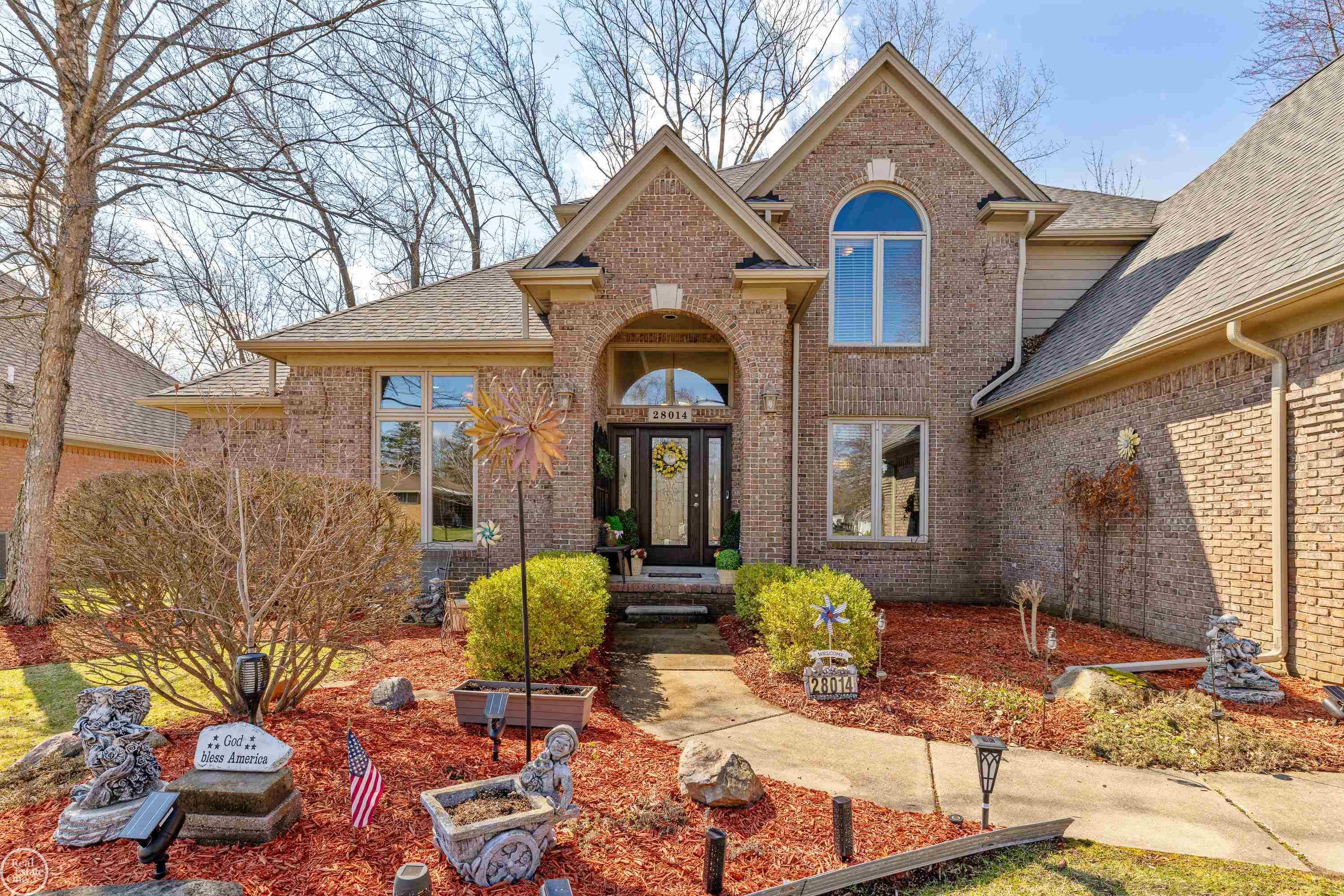 28014 Ashland Avenue, Harrison Twp, MI, 48045