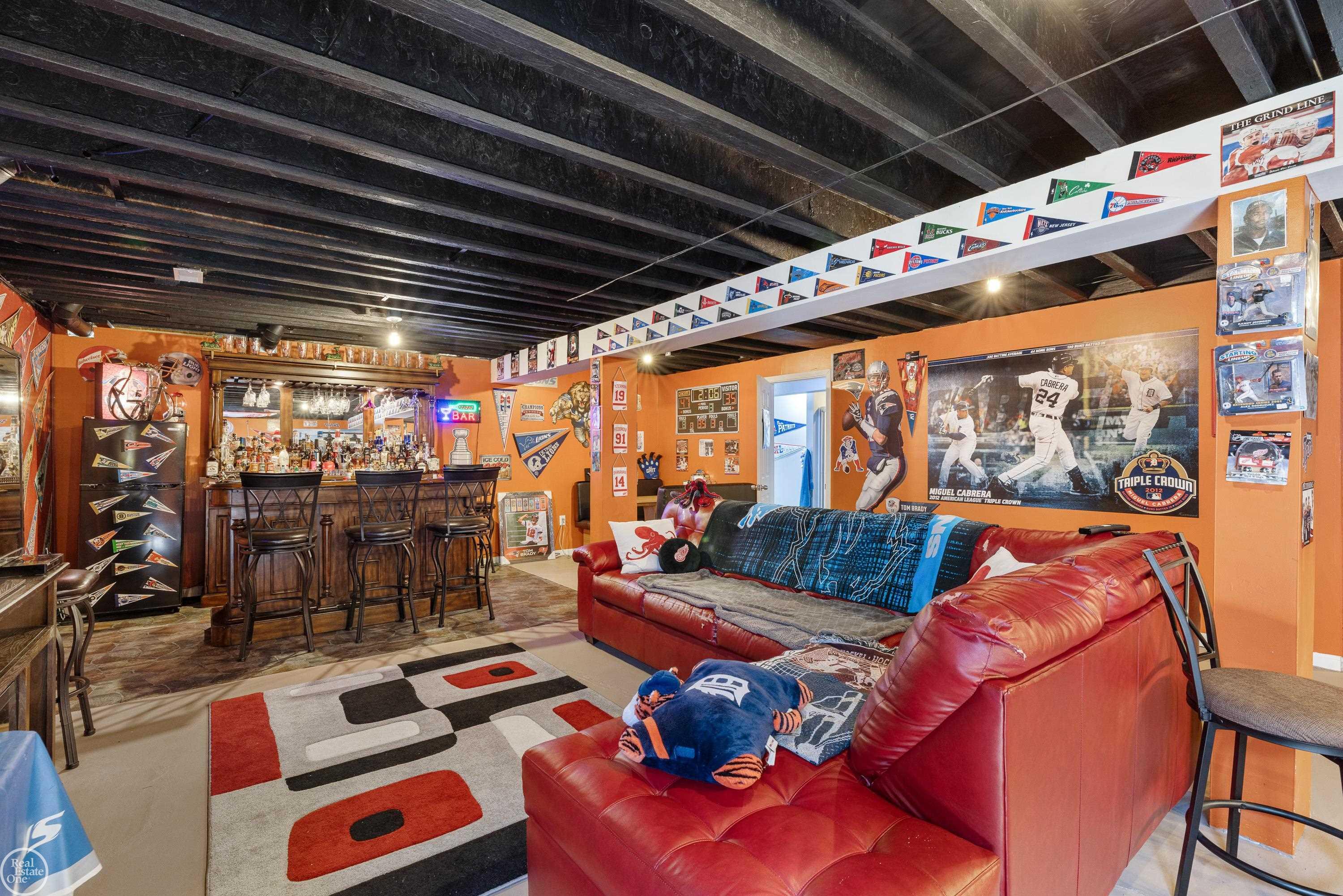 28014 Ashland Avenue, Harrison Twp, MI, 48045