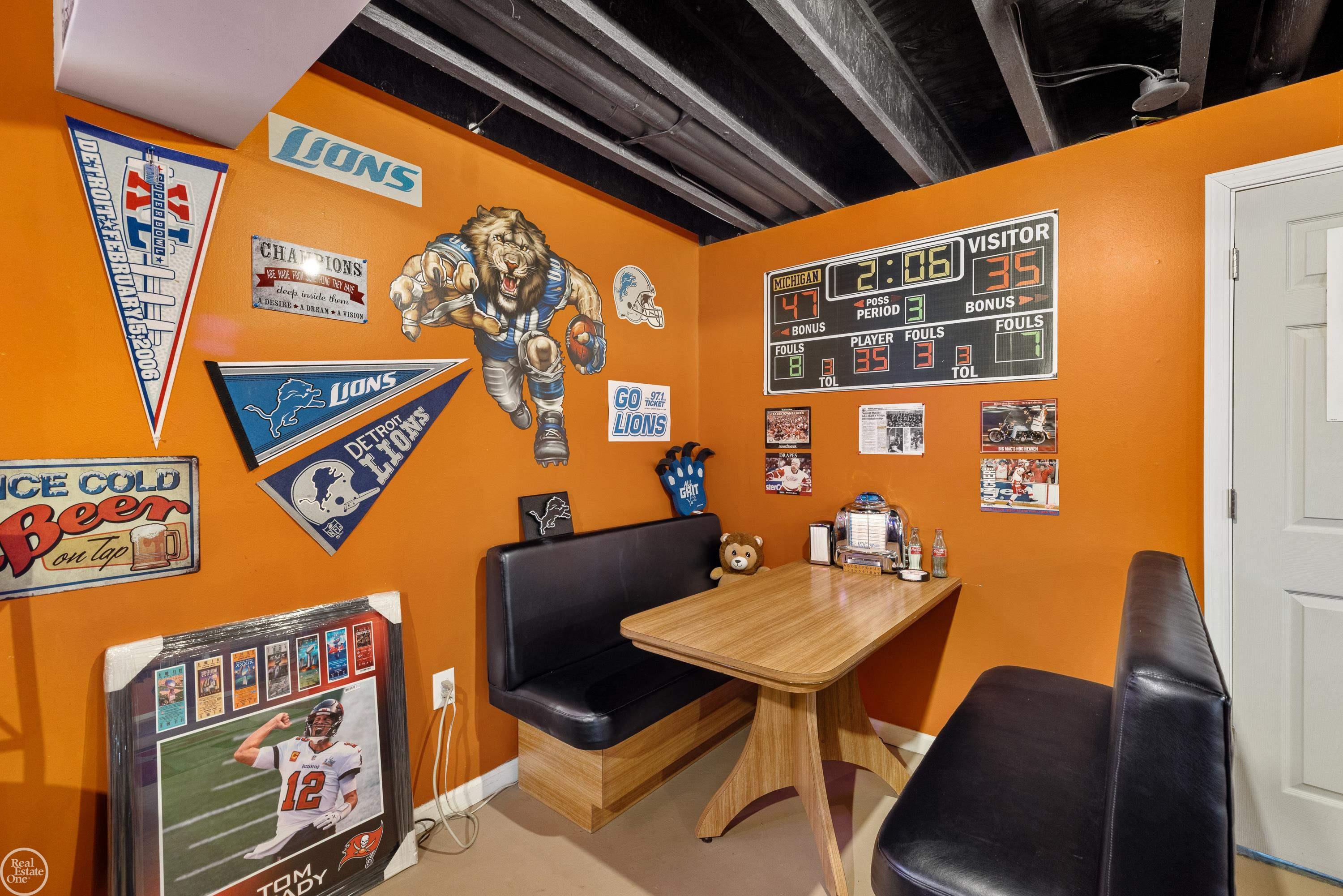 28014 Ashland Avenue, Harrison Twp, MI, 48045