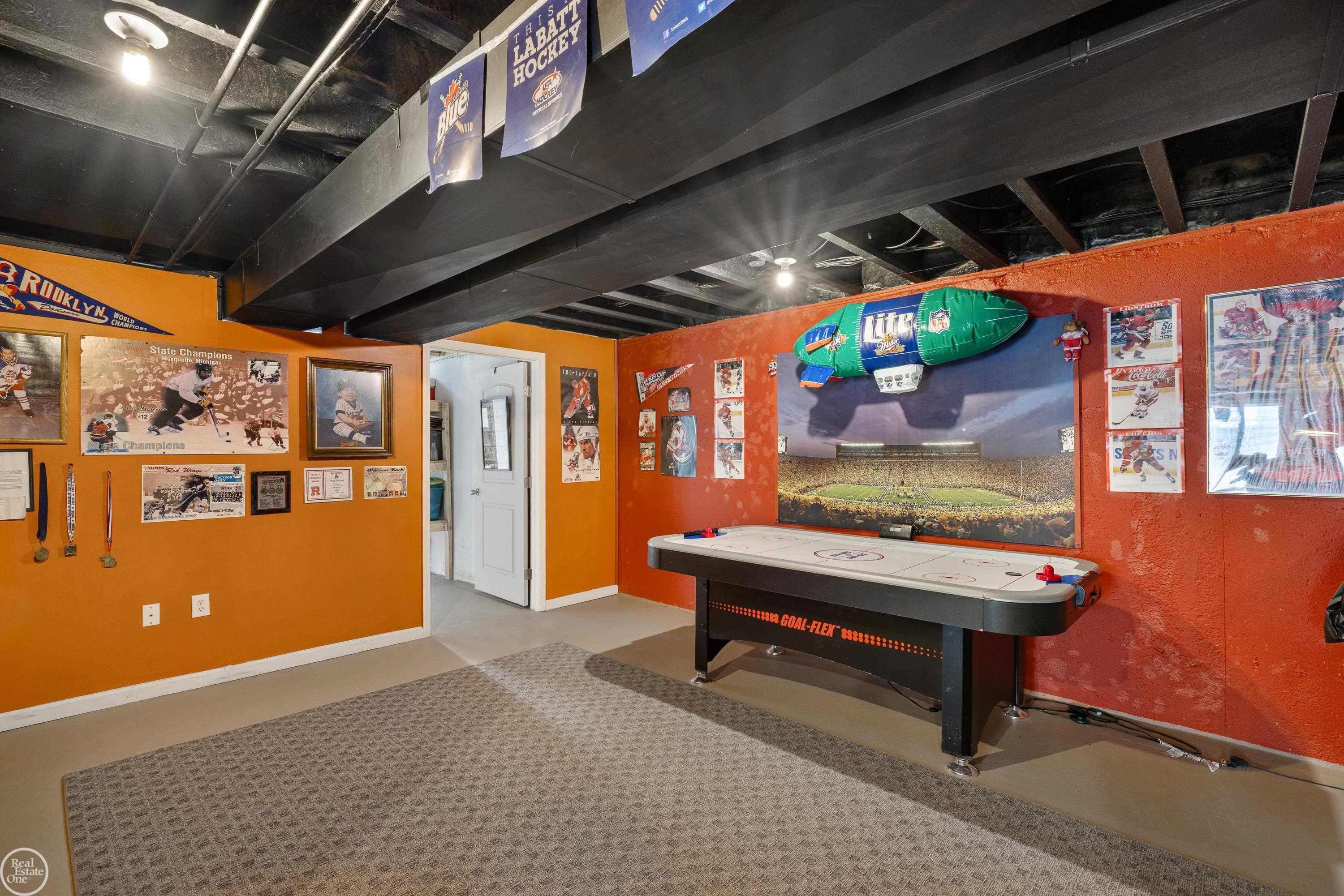 28014 Ashland Avenue, Harrison Twp, MI, 48045