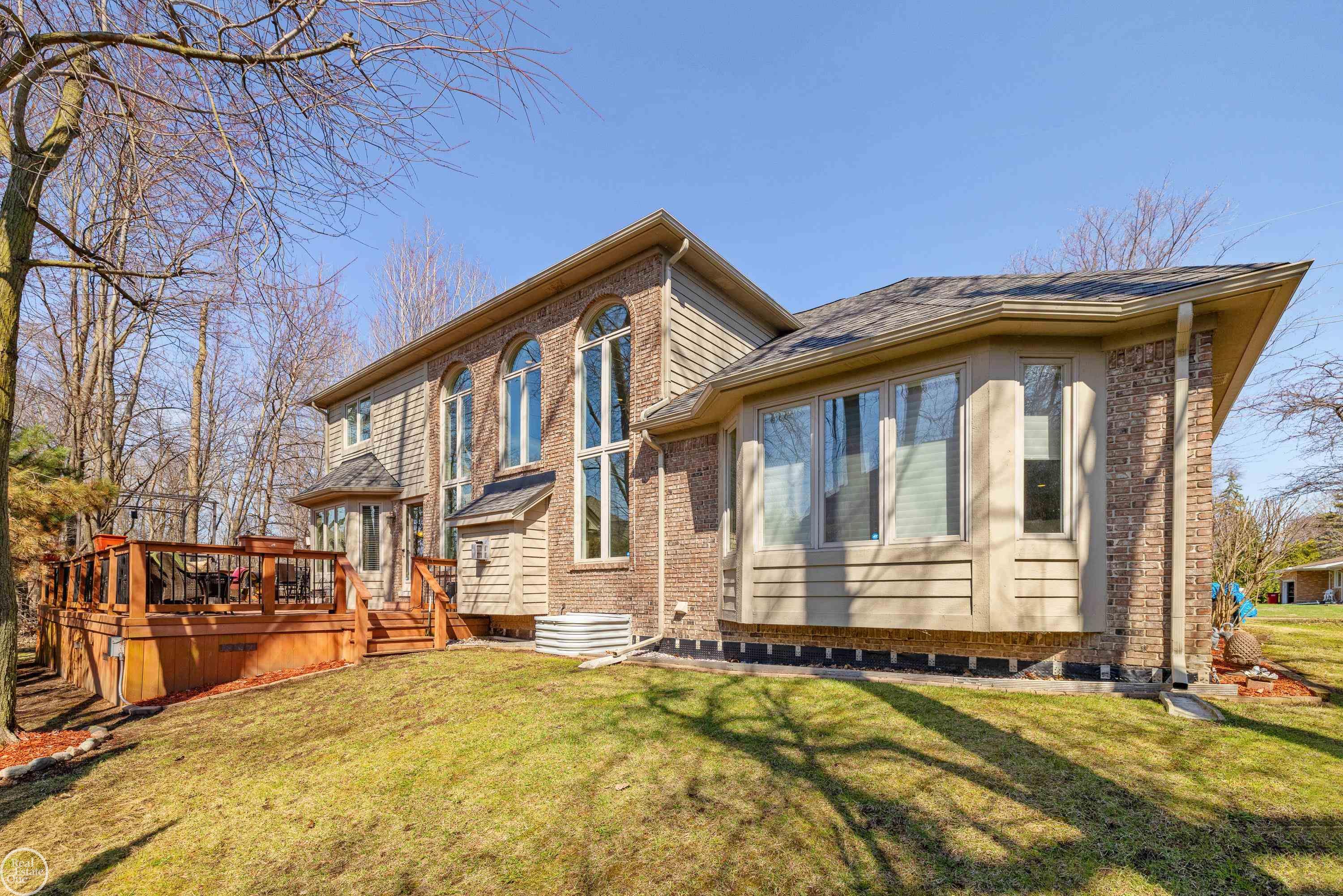 28014 Ashland Avenue, Harrison Twp, MI, 48045