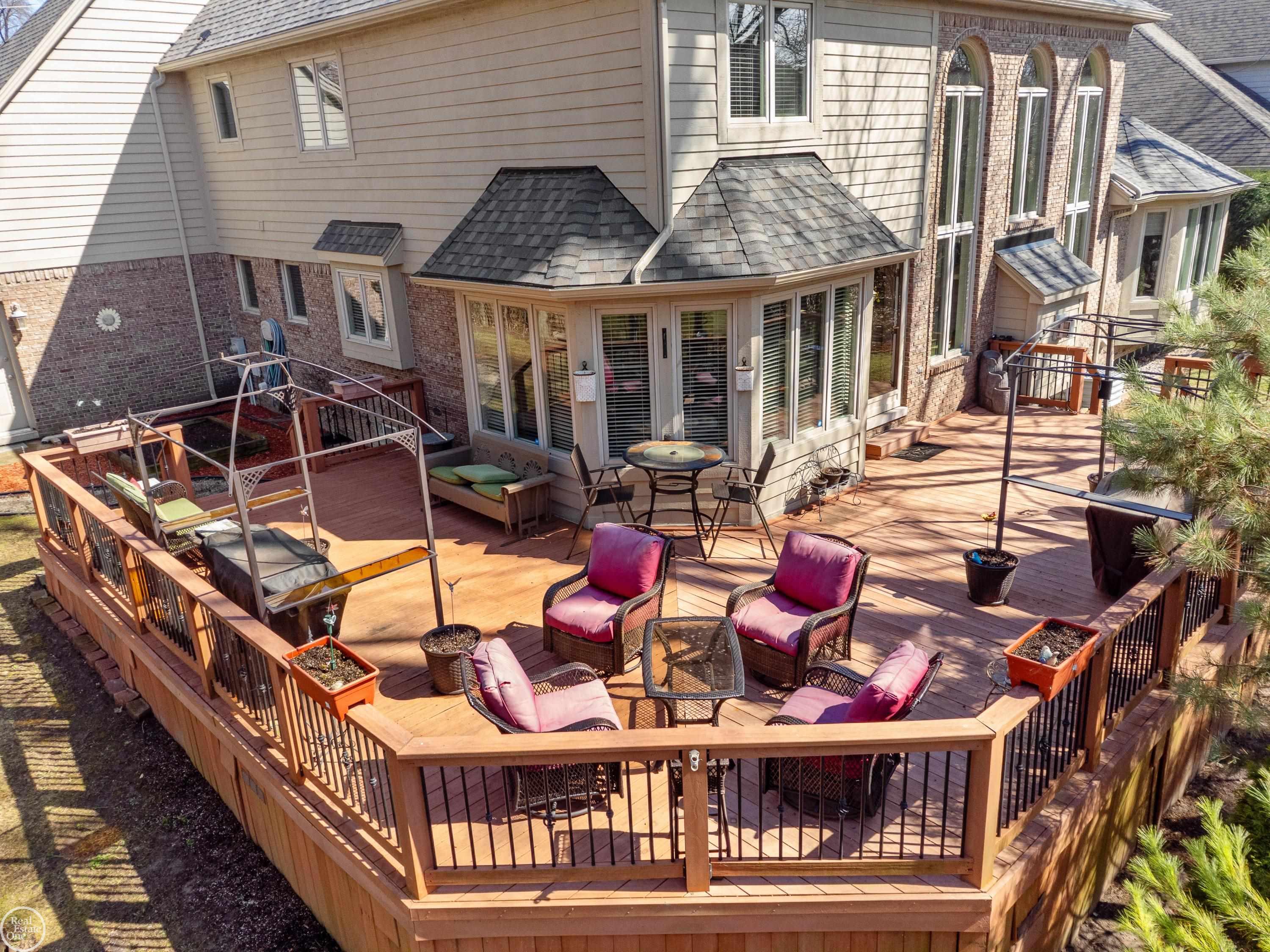 28014 Ashland Avenue, Harrison Twp, MI, 48045