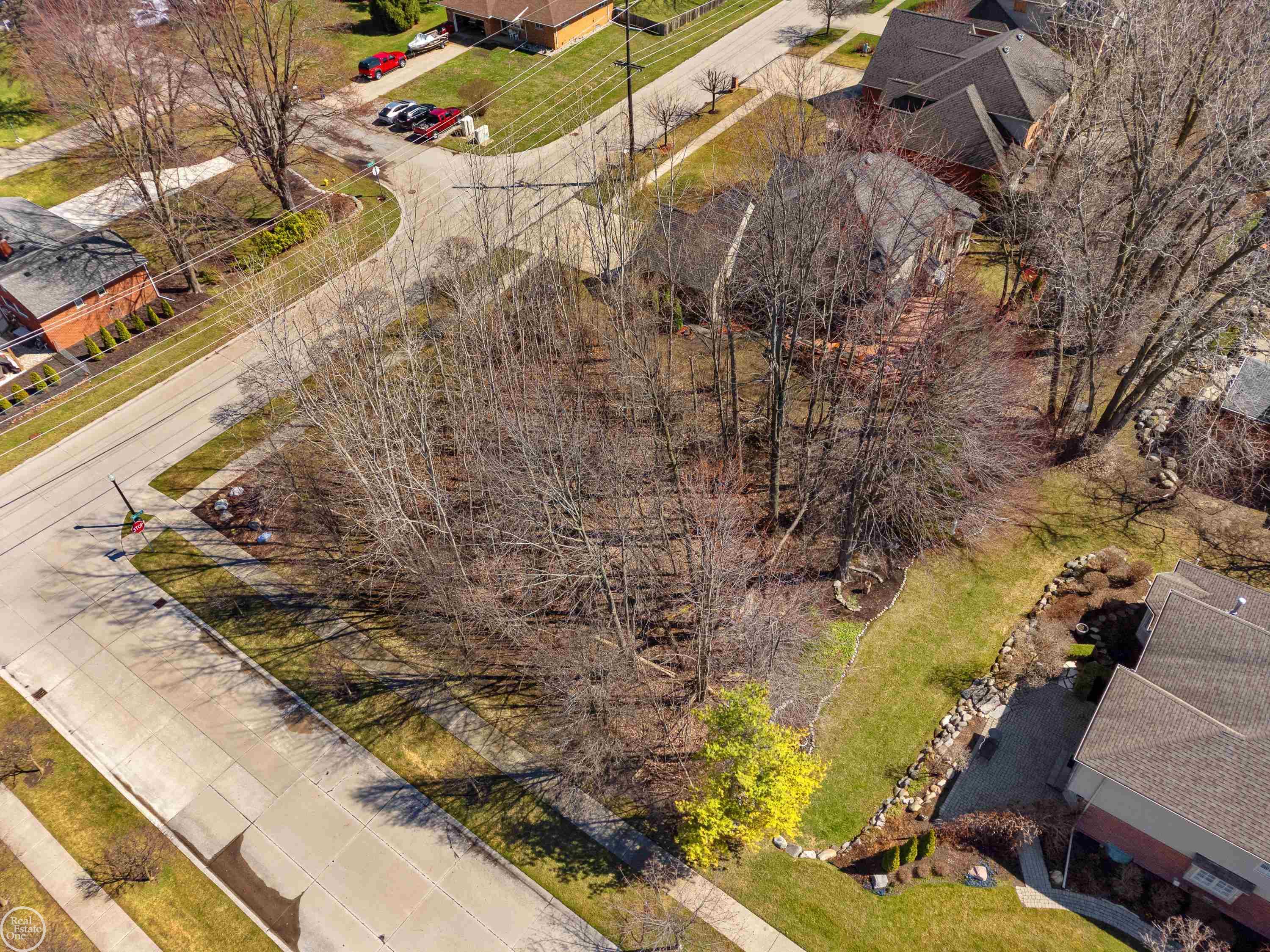 28014 Ashland Avenue, Harrison Twp, MI, 48045