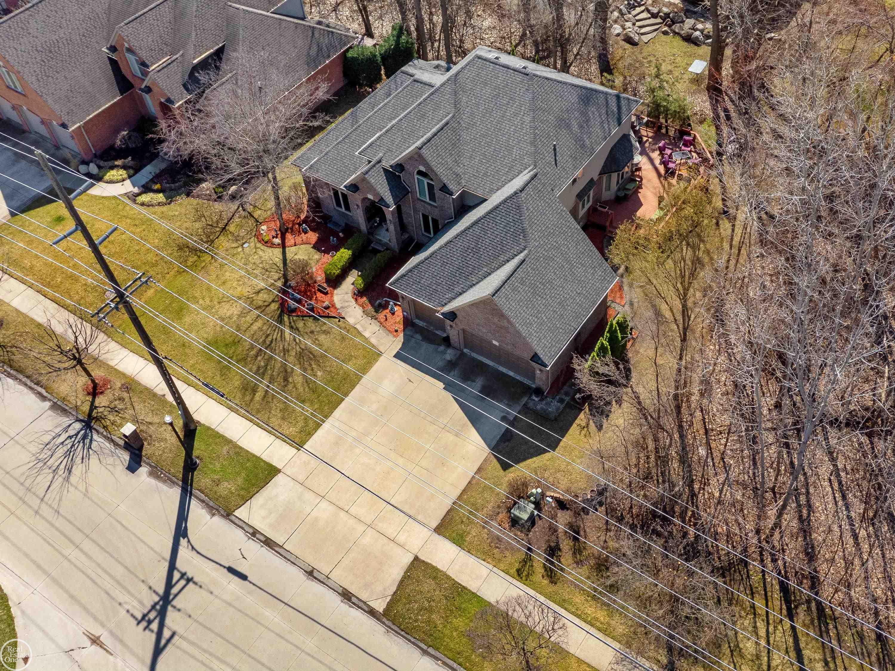 28014 Ashland Avenue, Harrison Twp, MI, 48045