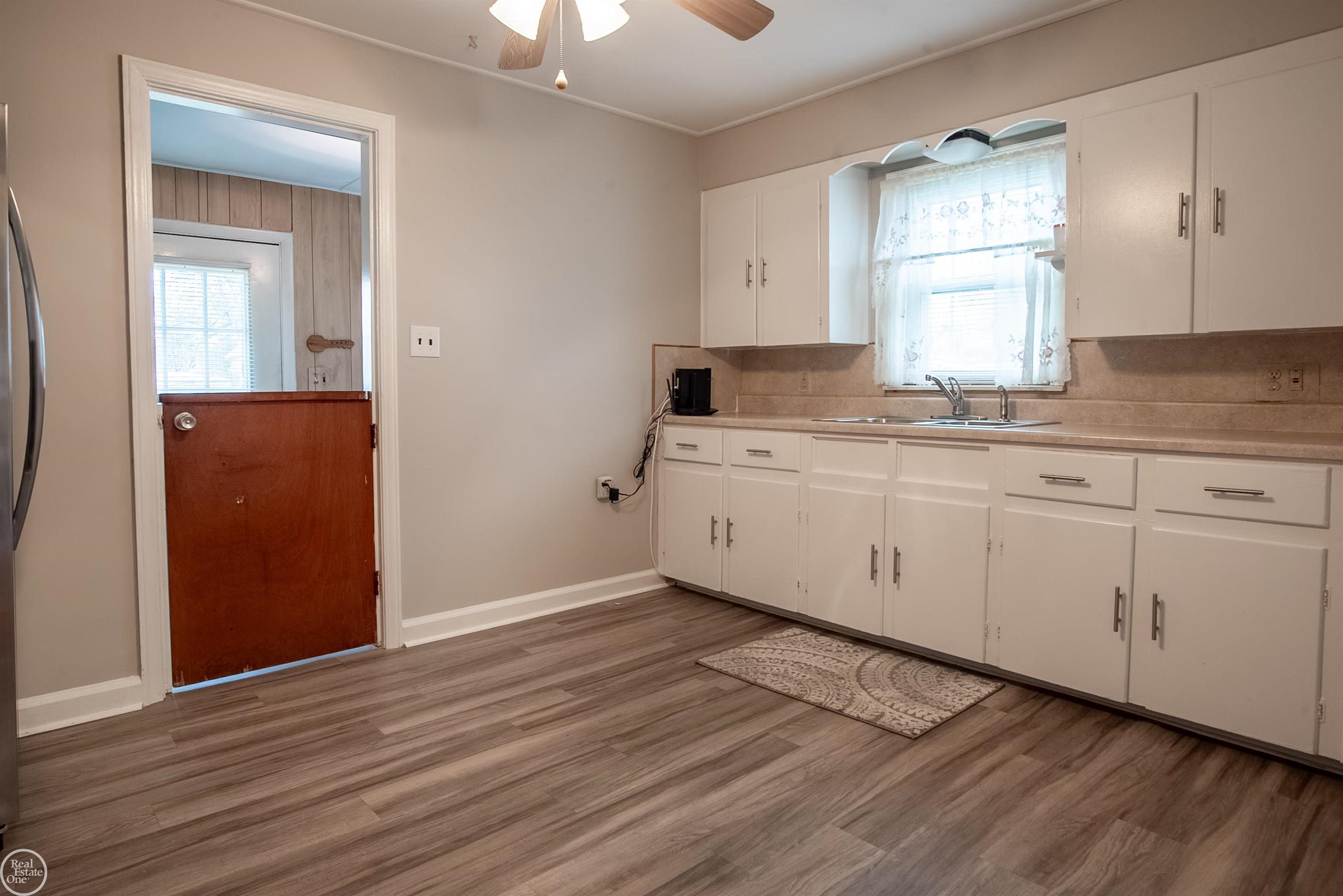 21 Logan Street, Mount Clemens, MI, 48043