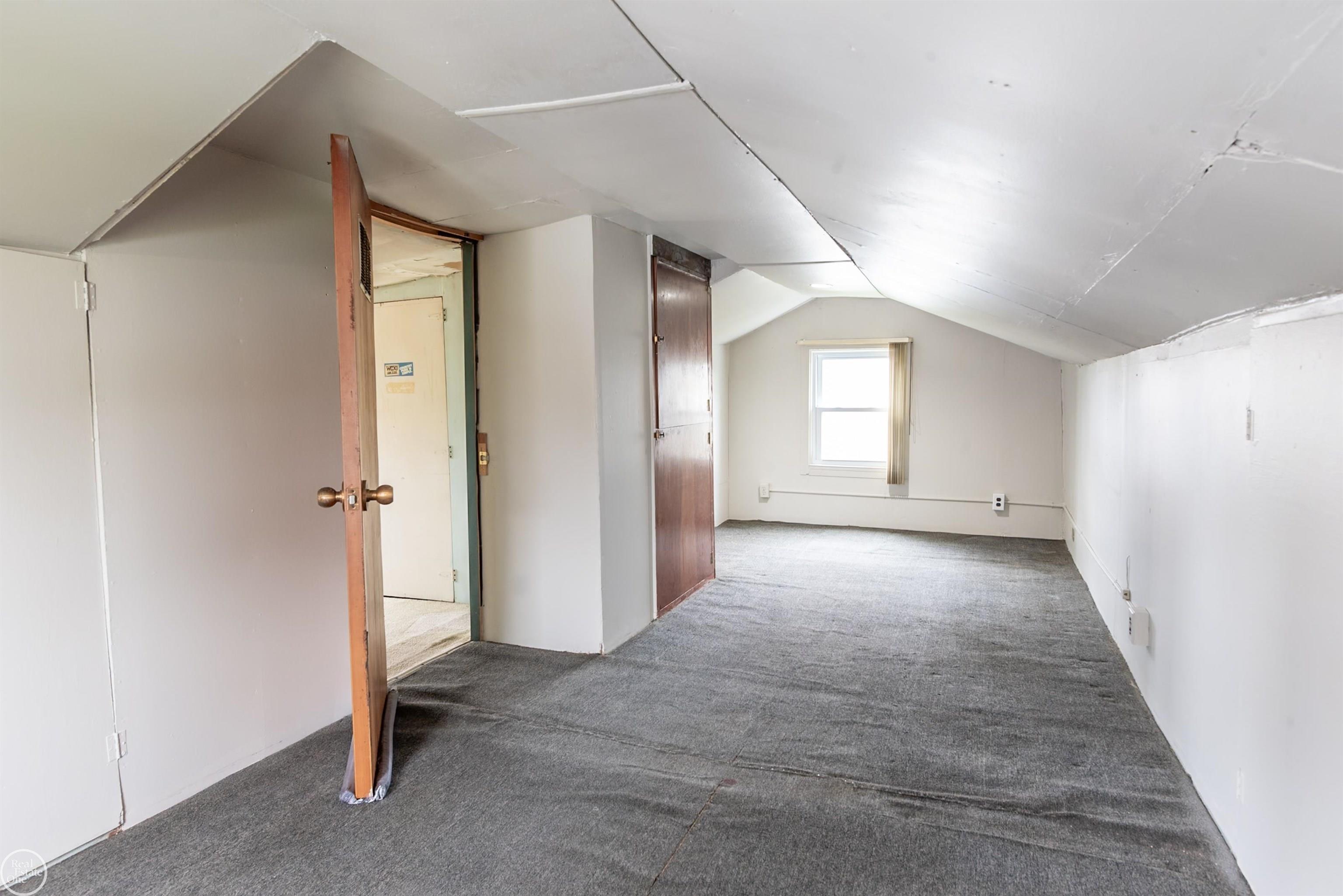 21 Logan Street, Mount Clemens, MI, 48043