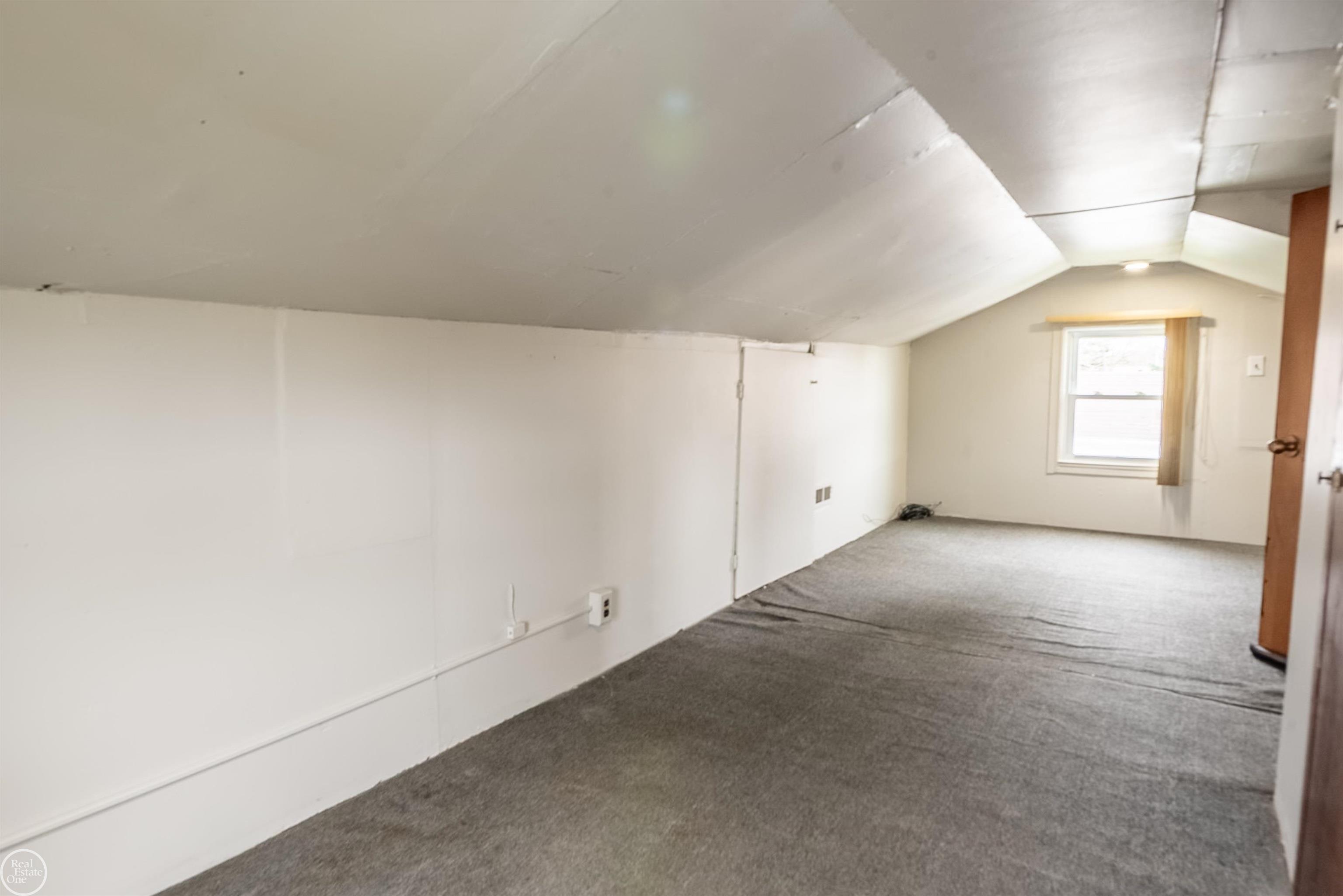 21 Logan Street, Mount Clemens, MI, 48043