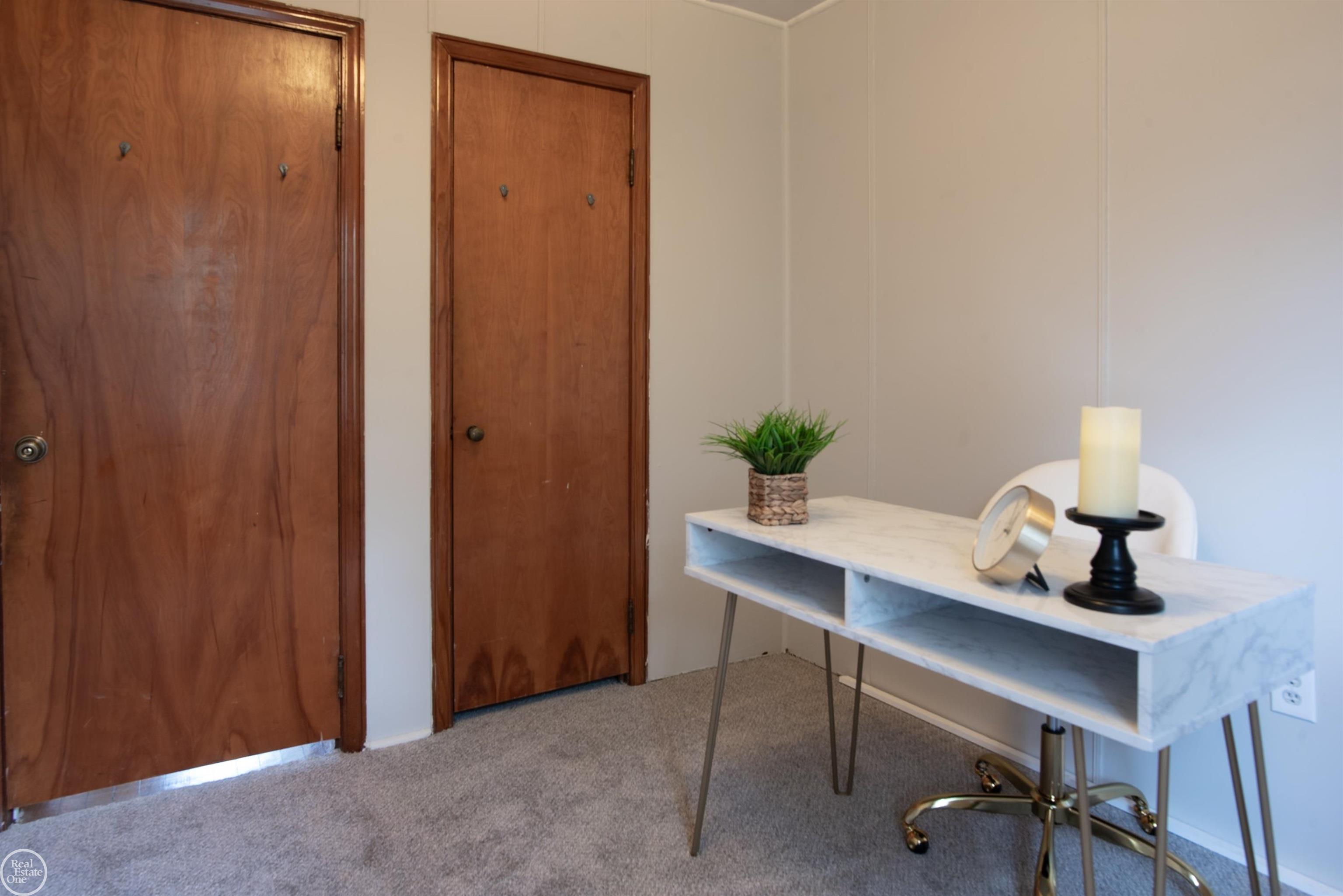 21 Logan Street, Mount Clemens, MI, 48043