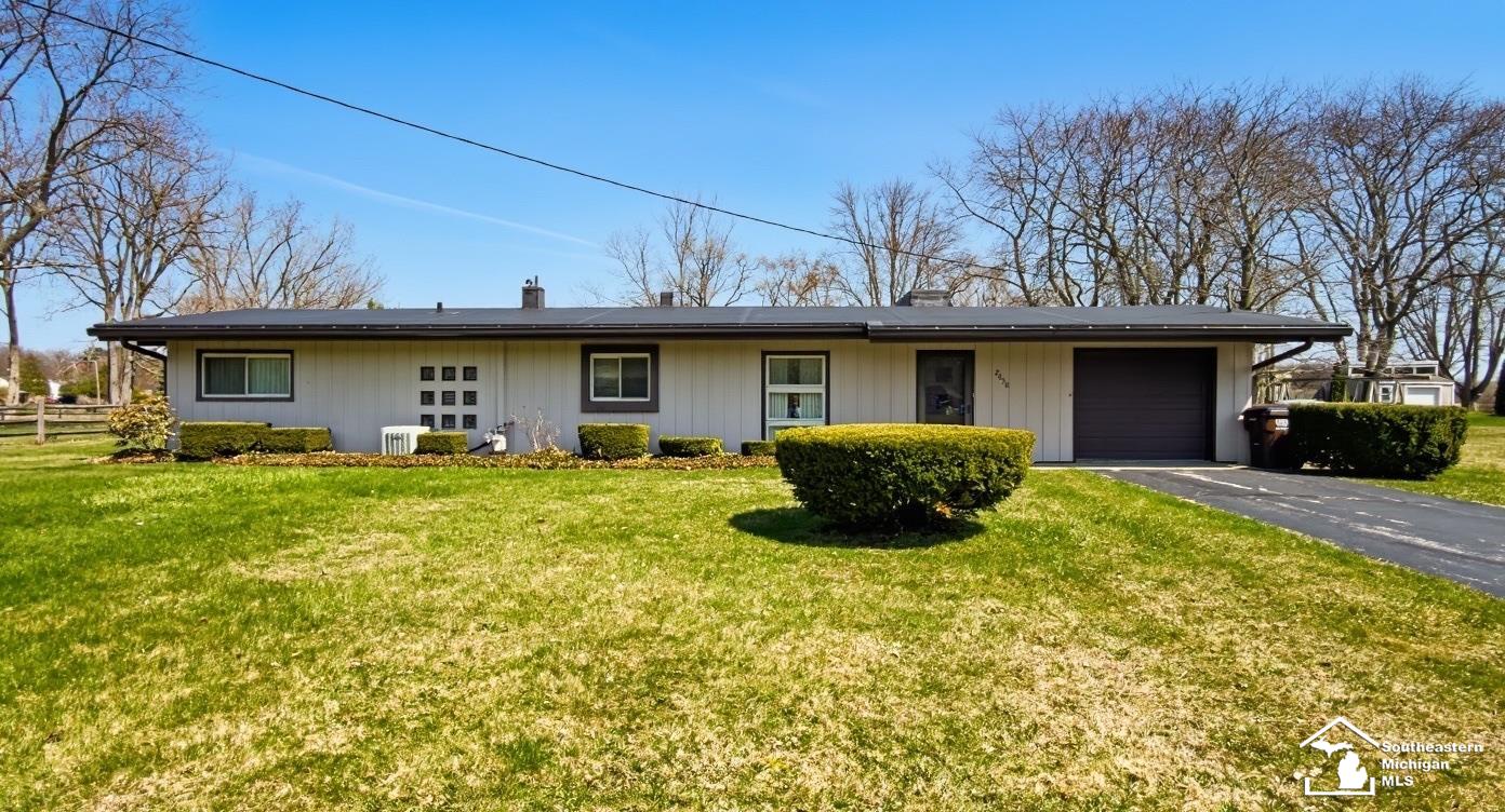 2658 Linda Drive, Monroe, MI, 48162