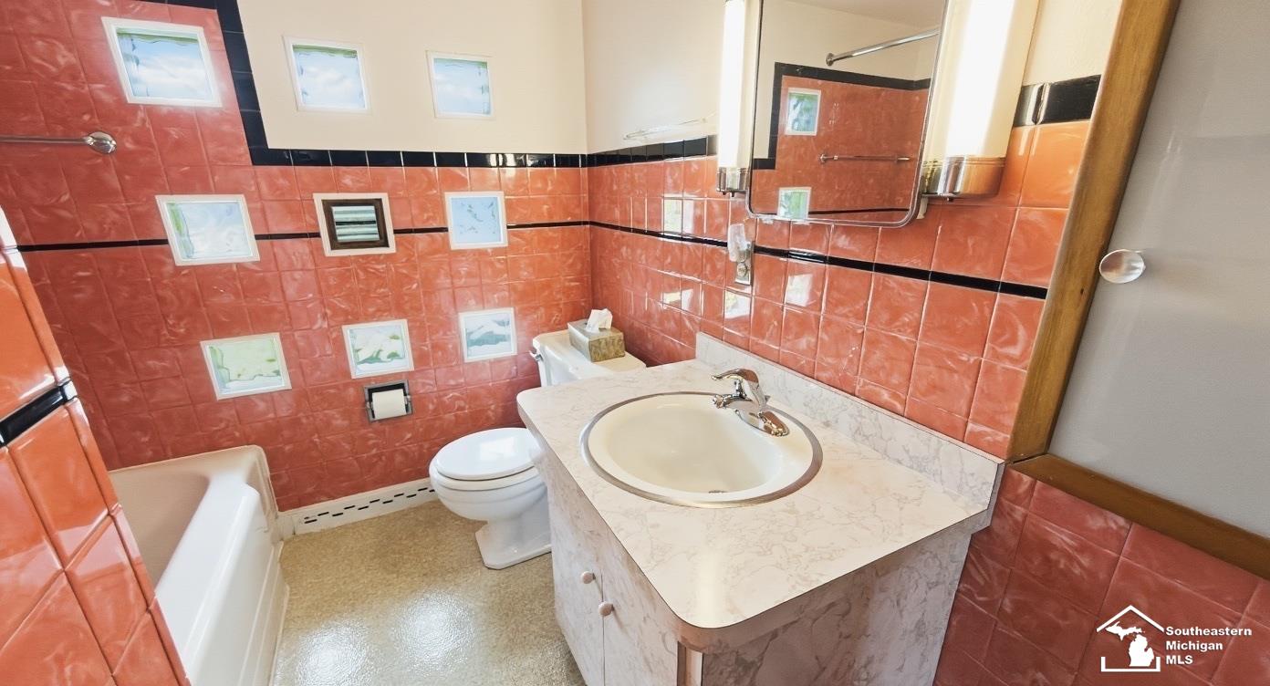 2658 Linda Drive, Monroe, MI, 48162