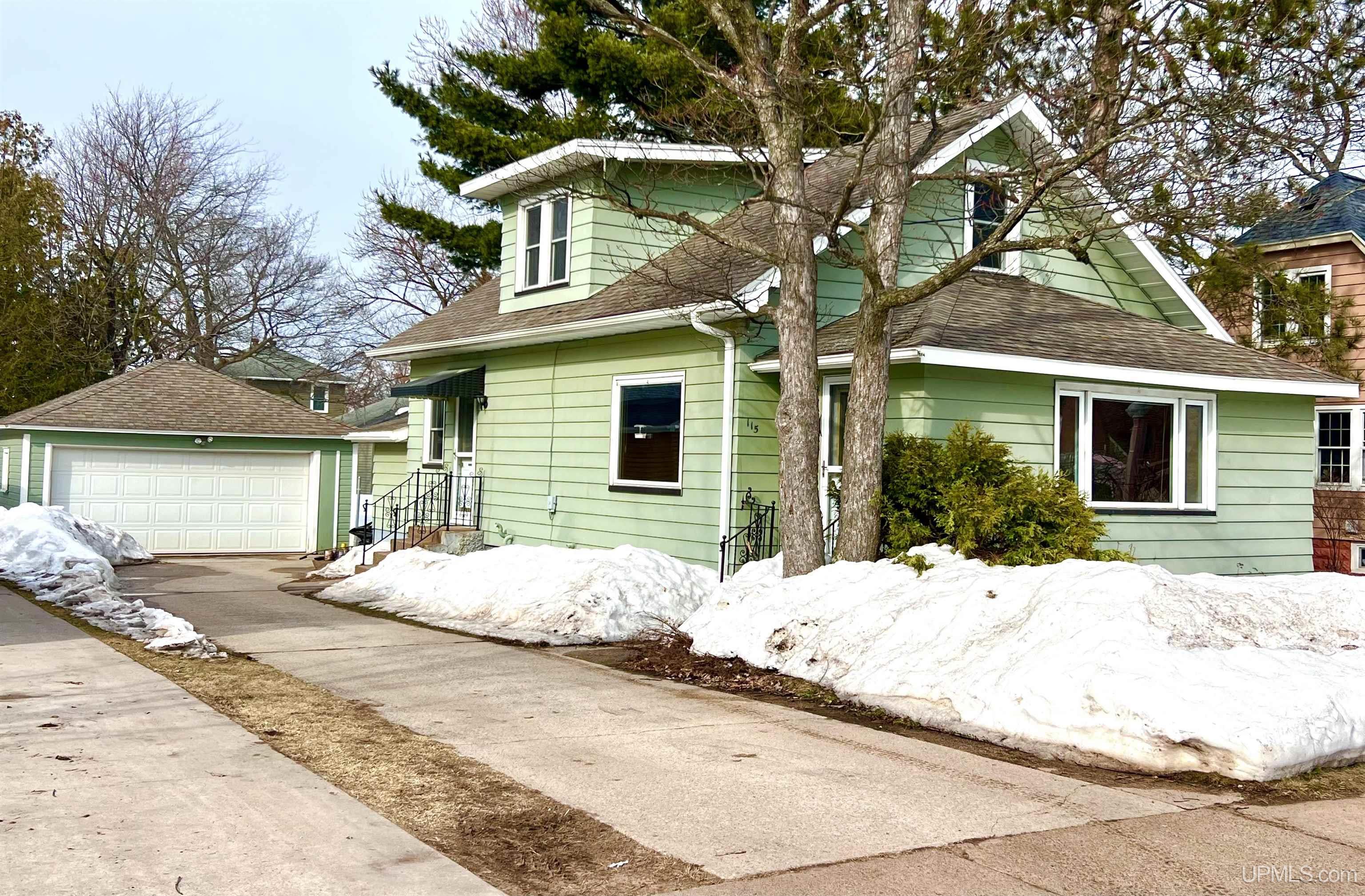 115 E College Avenue, Marquette, MI, 49855