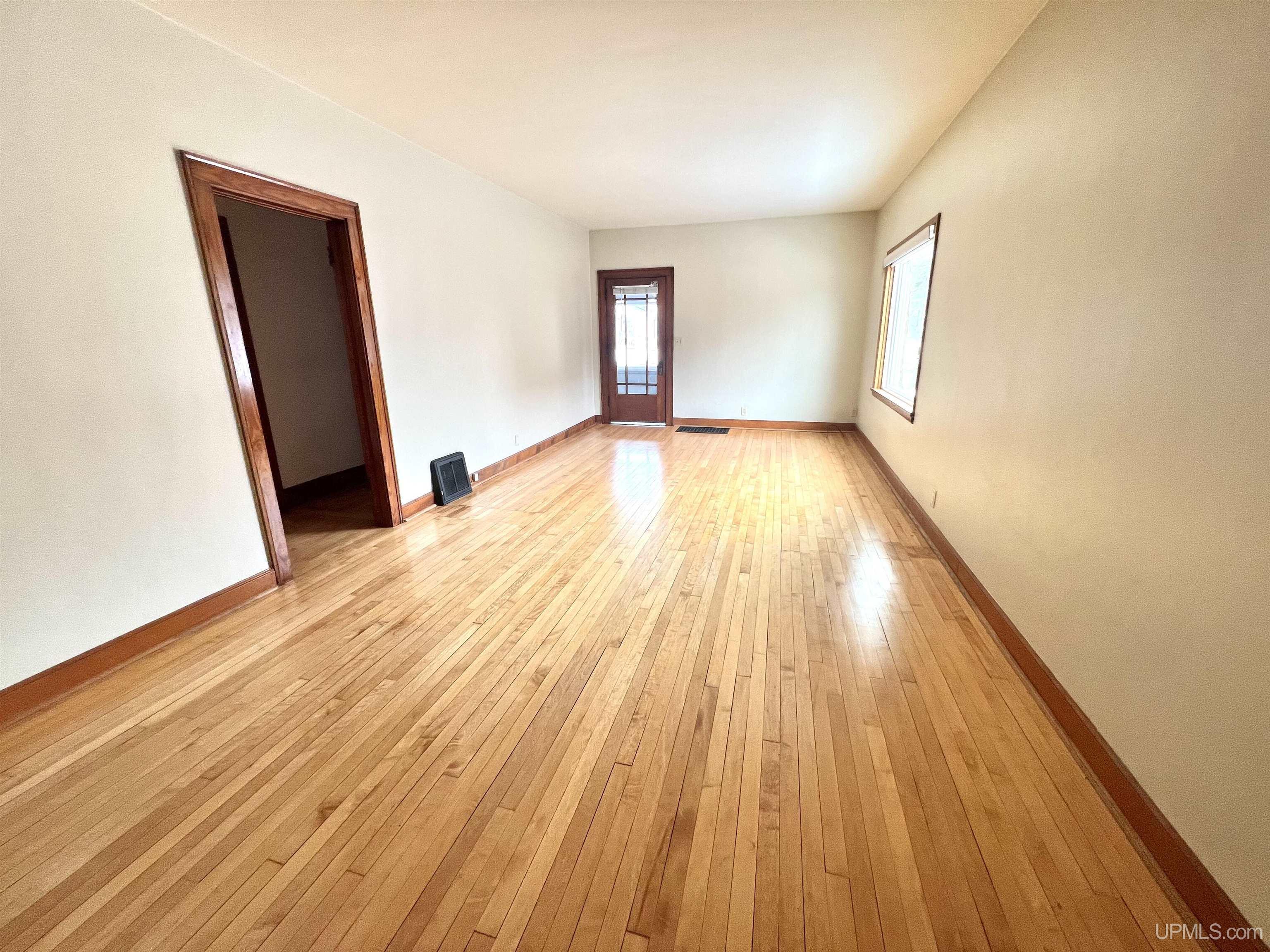 115 E College Avenue, Marquette, MI, 49855