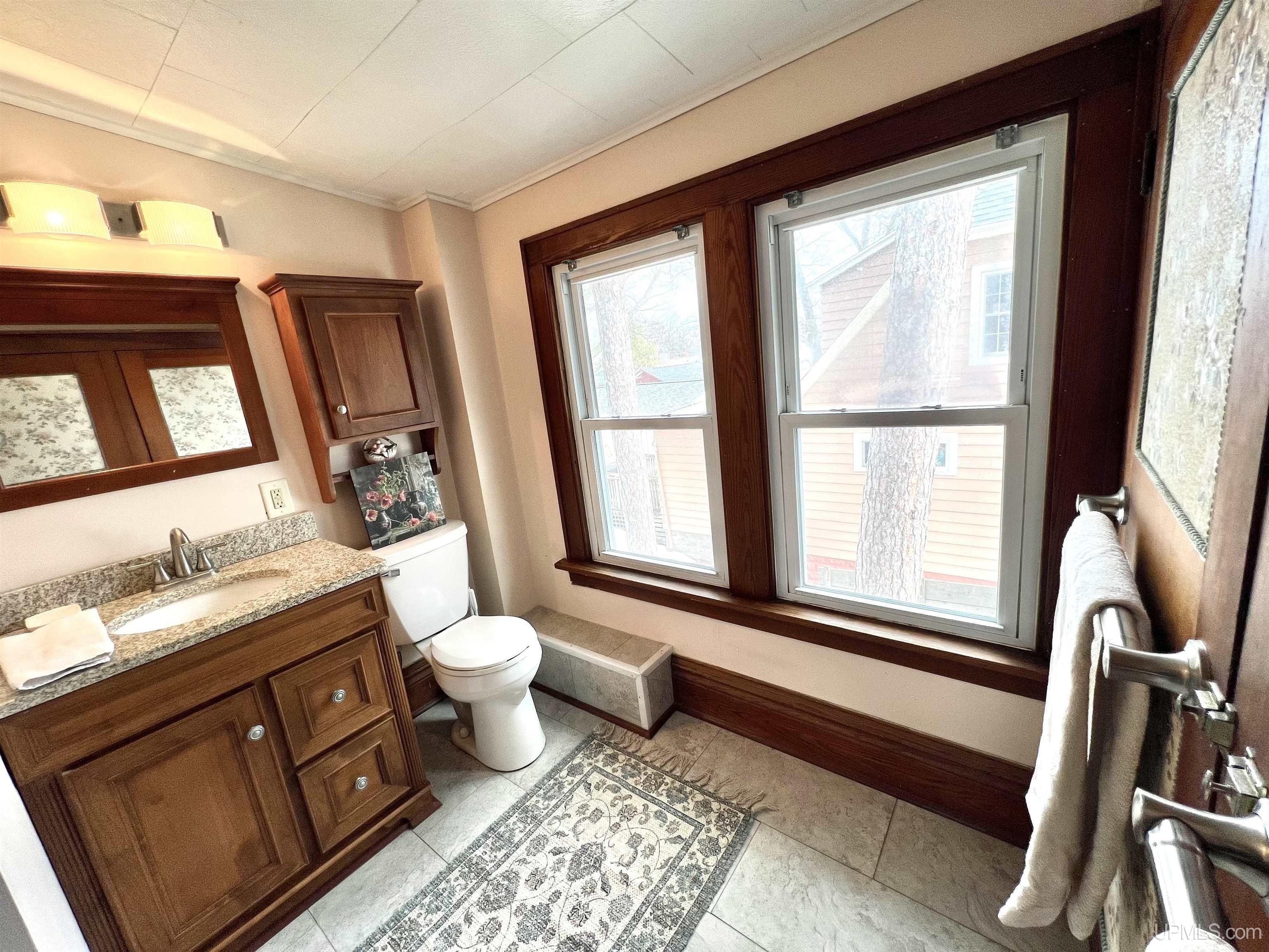 115 E College Avenue, Marquette, MI, 49855