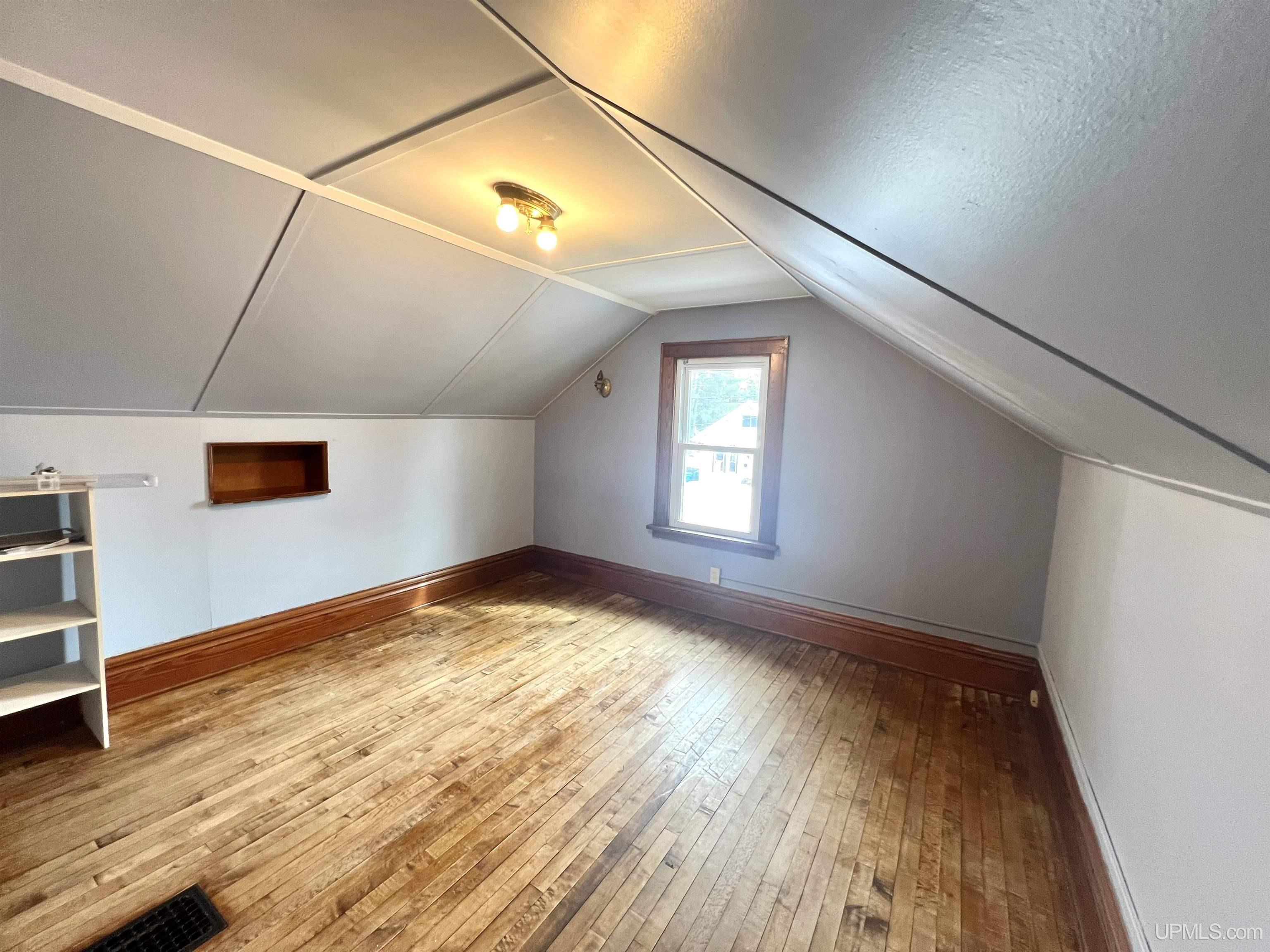 115 E College Avenue, Marquette, MI, 49855