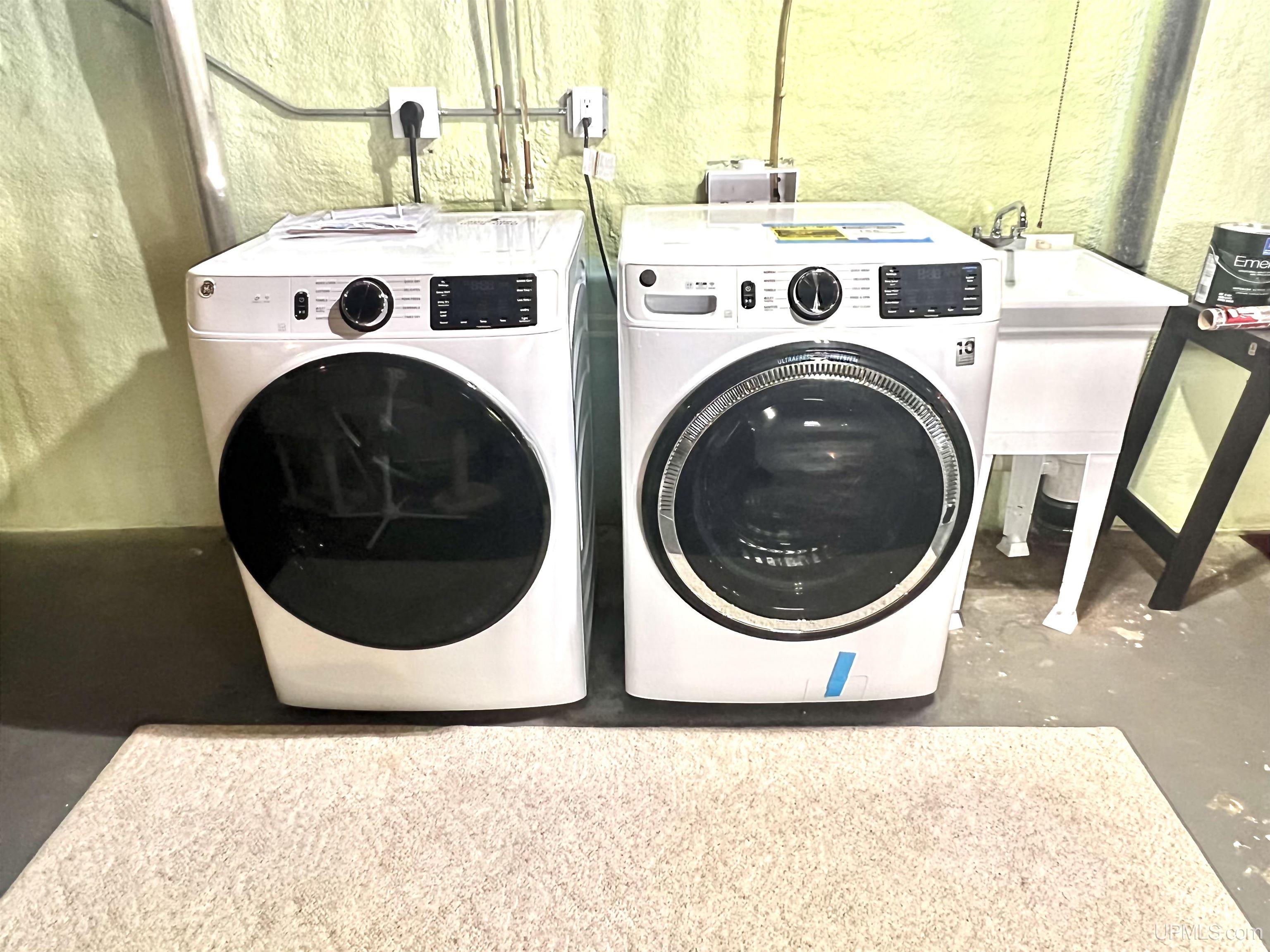 115 E College Avenue, Marquette, MI, 49855