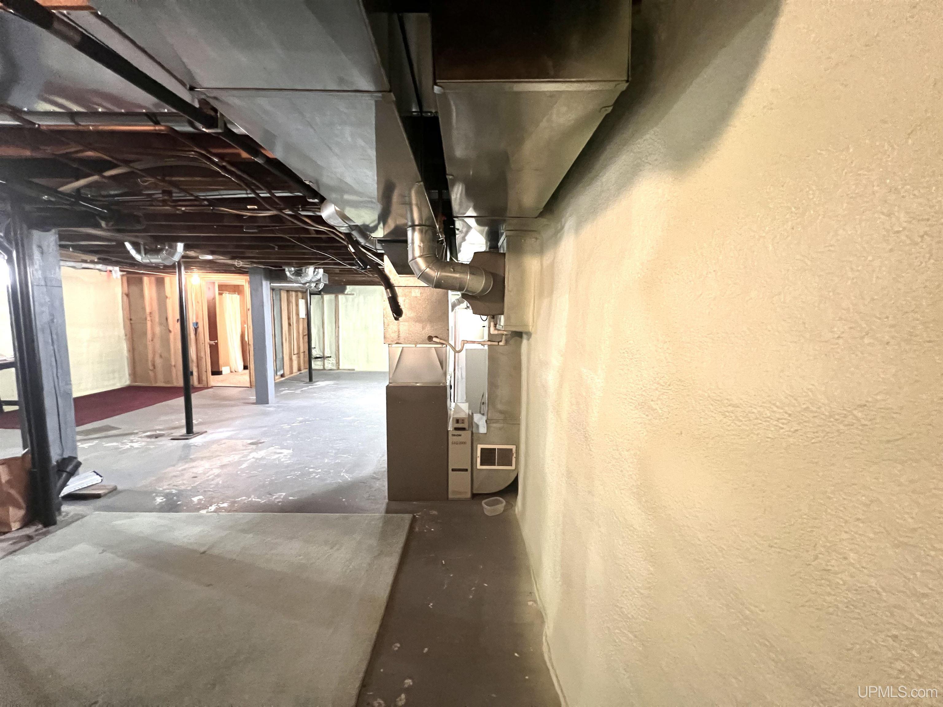 115 E College Avenue, Marquette, MI, 49855