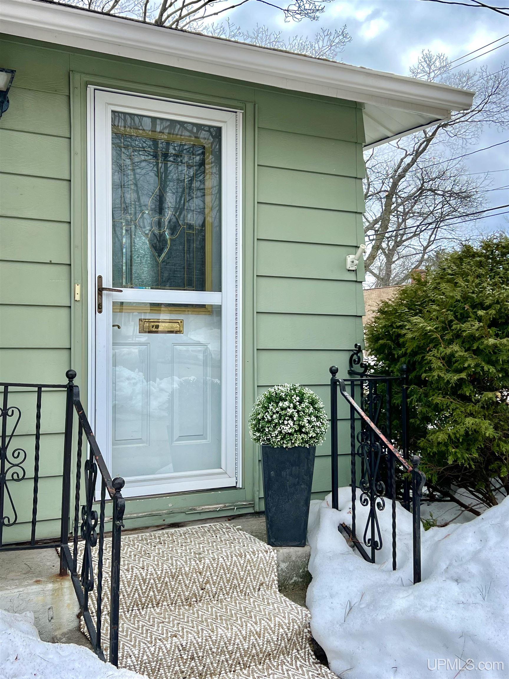 115 E College Avenue, Marquette, MI, 49855