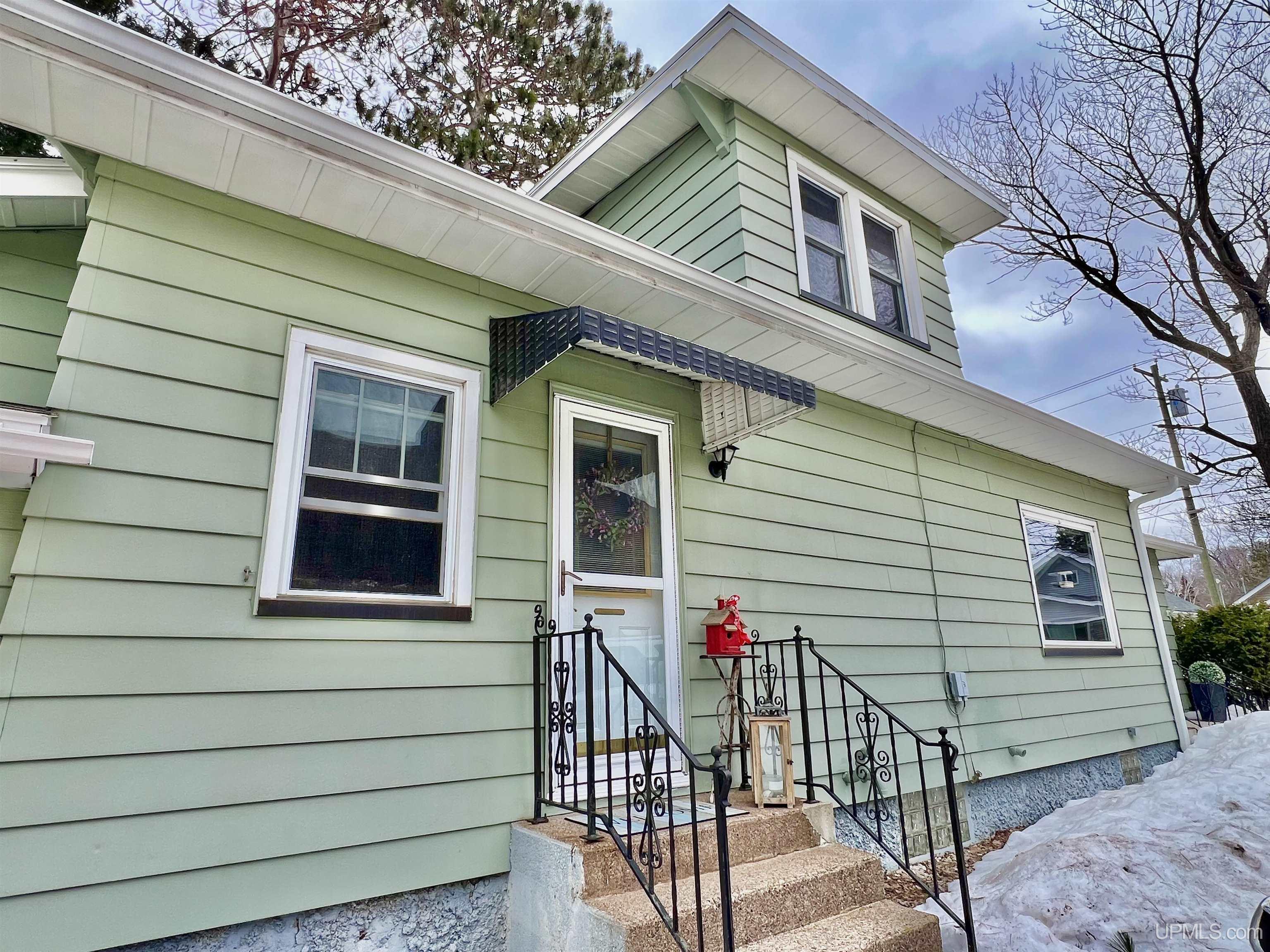 115 E College Avenue, Marquette, MI, 49855