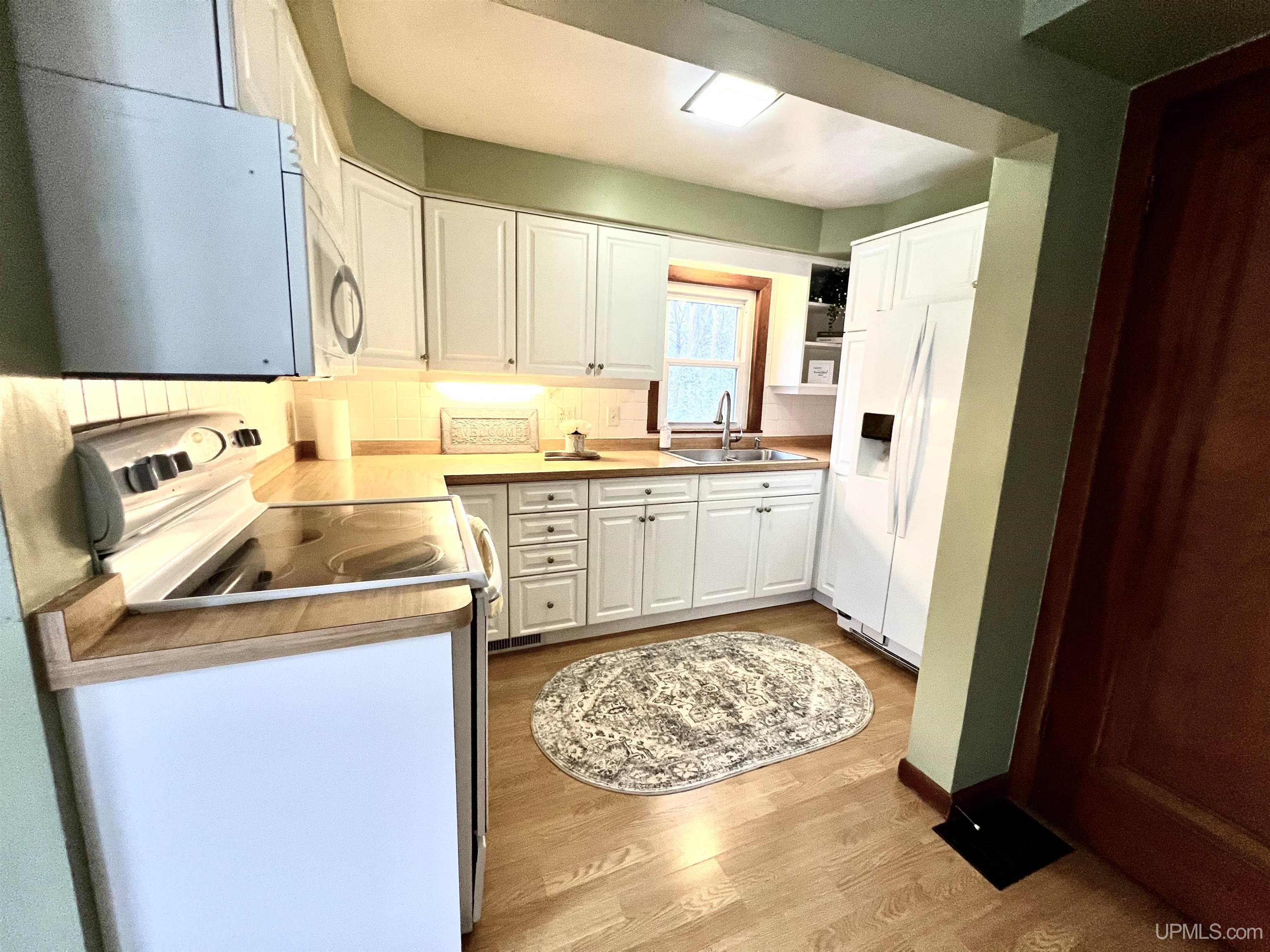 115 E College Avenue, Marquette, MI, 49855