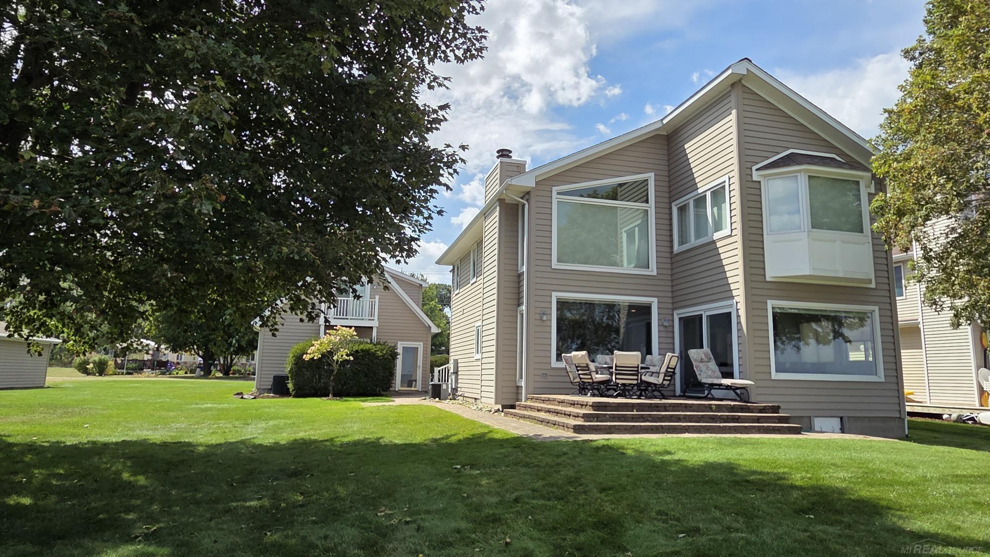 <b>FEATURED PROPERTIES</b>