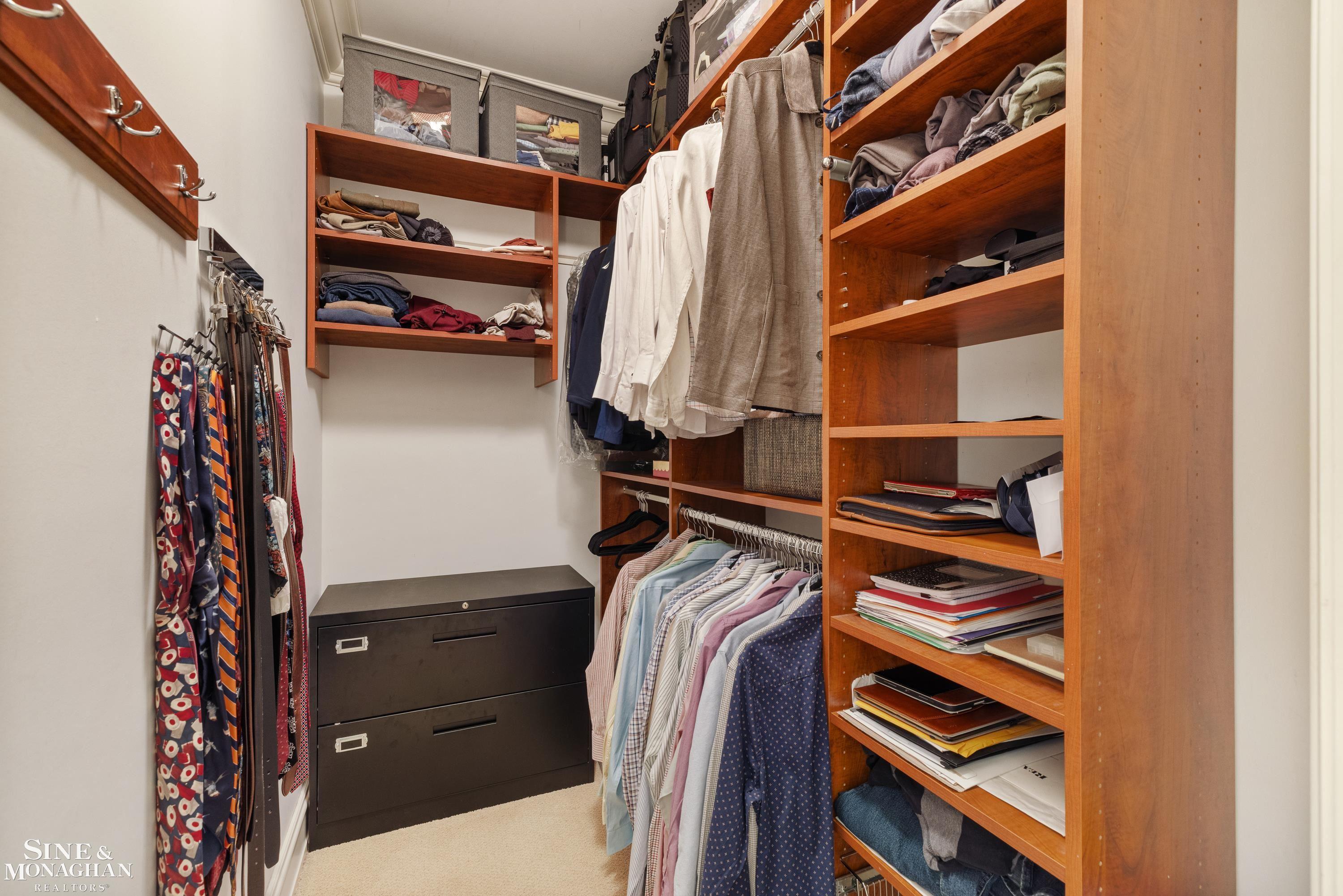 521 Oxford Road, Grosse Pointe Woods, MI, 48236