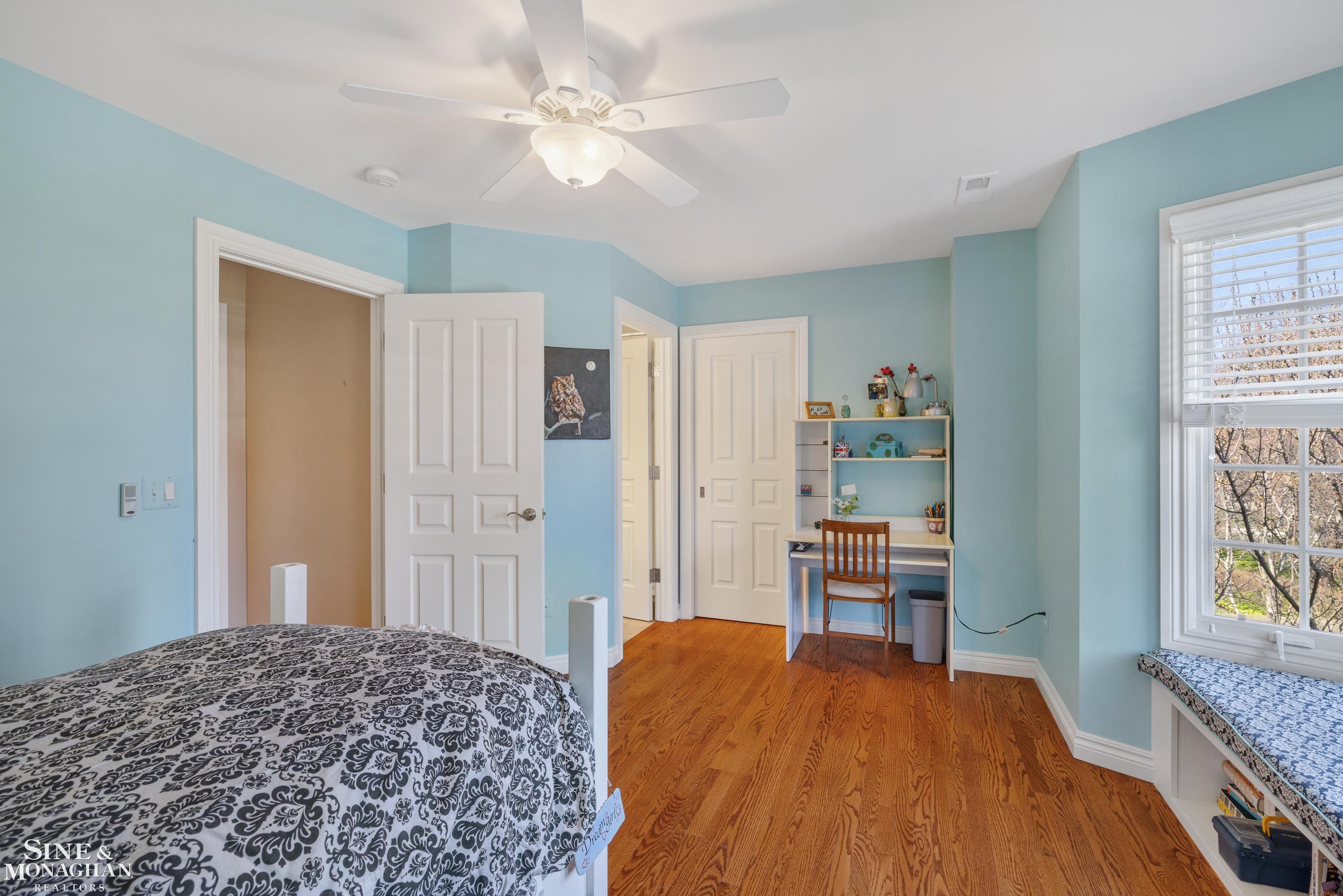 521 Oxford Road, Grosse Pointe Woods, MI, 48236