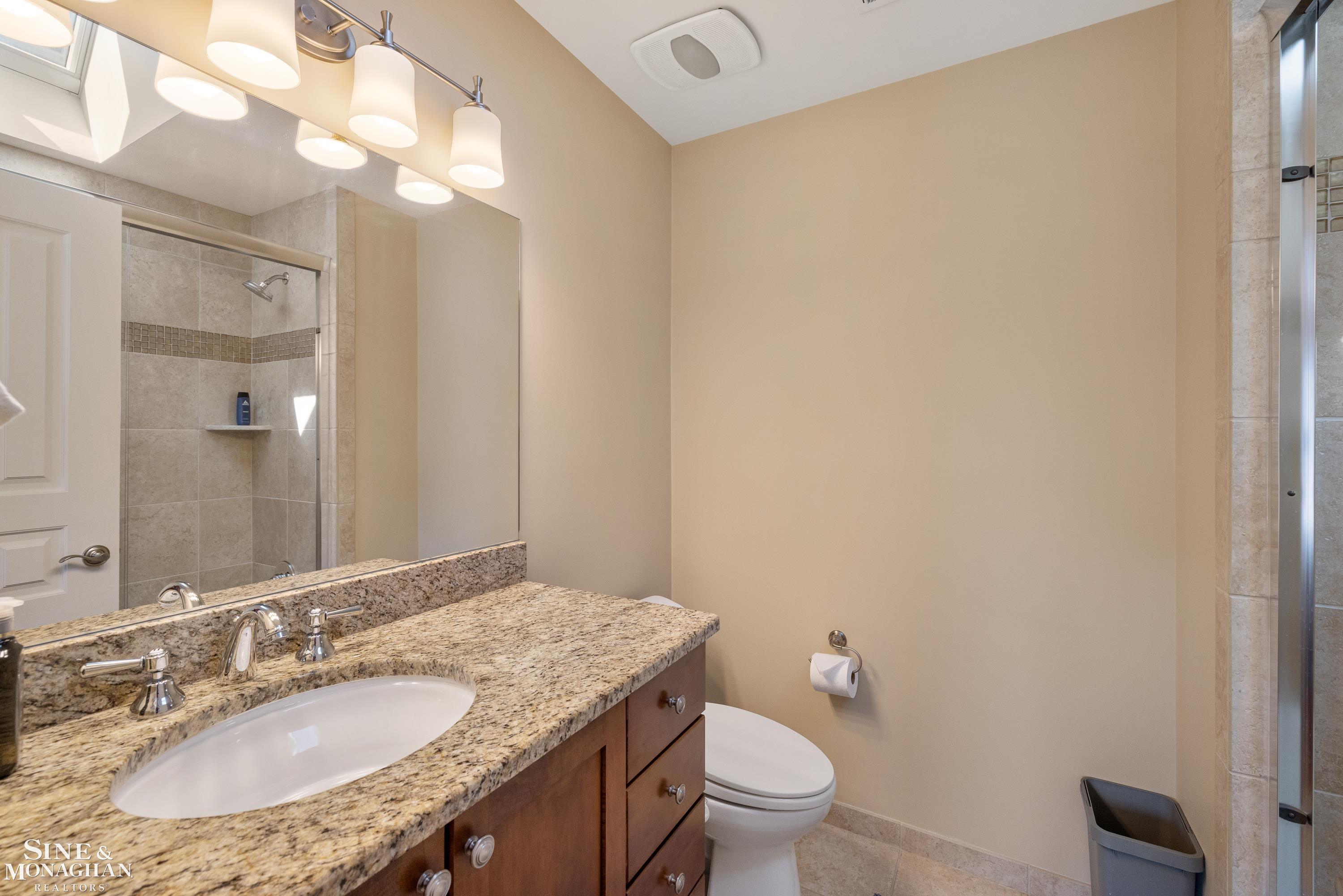 521 Oxford Road, Grosse Pointe Woods, MI, 48236