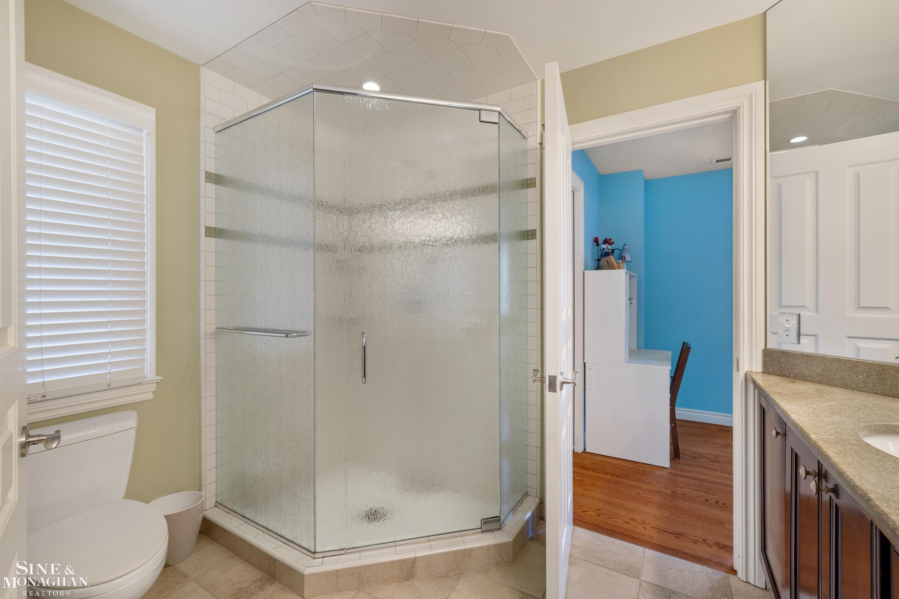 521 Oxford Road, Grosse Pointe Woods, MI, 48236