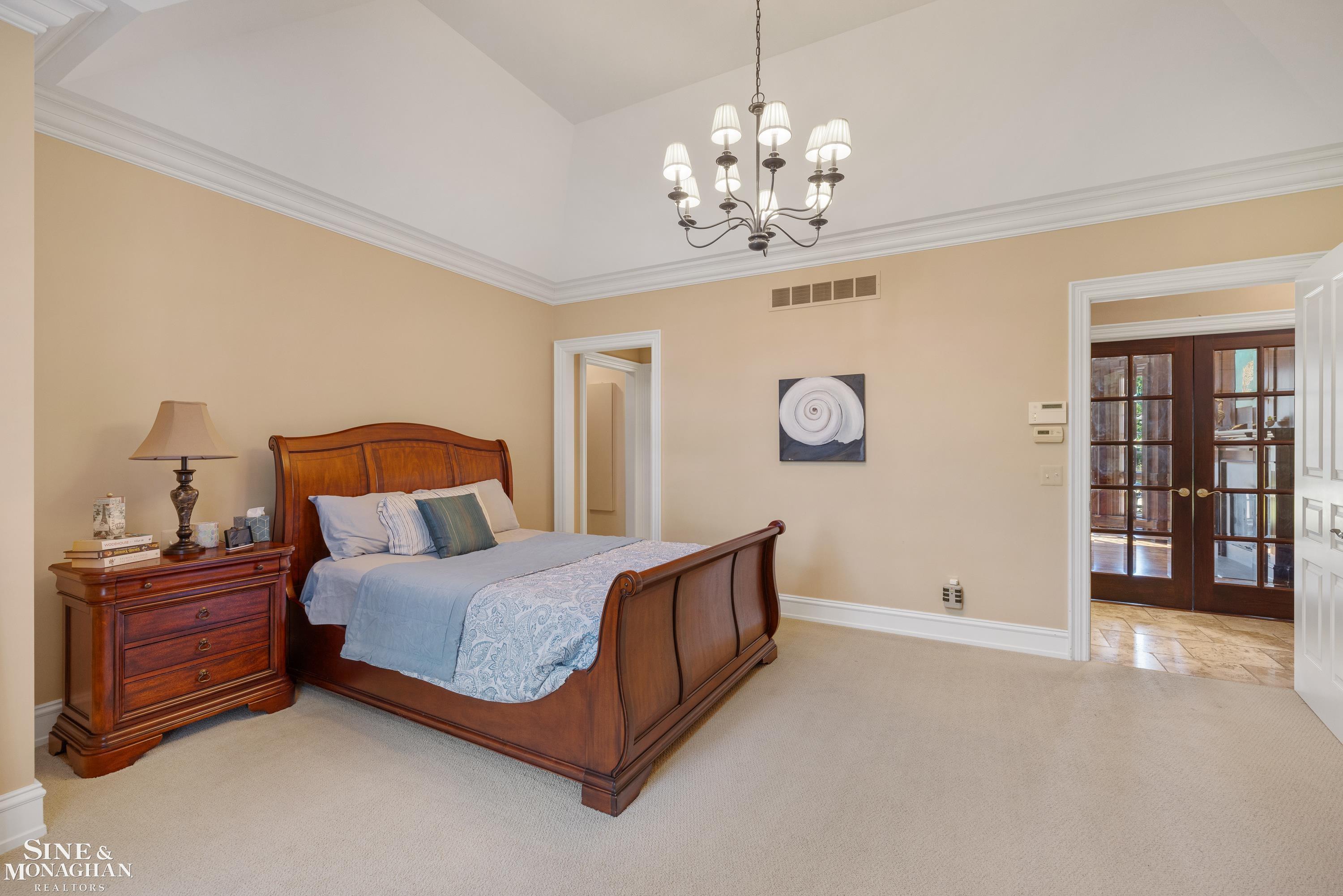 521 Oxford Road, Grosse Pointe Woods, MI, 48236