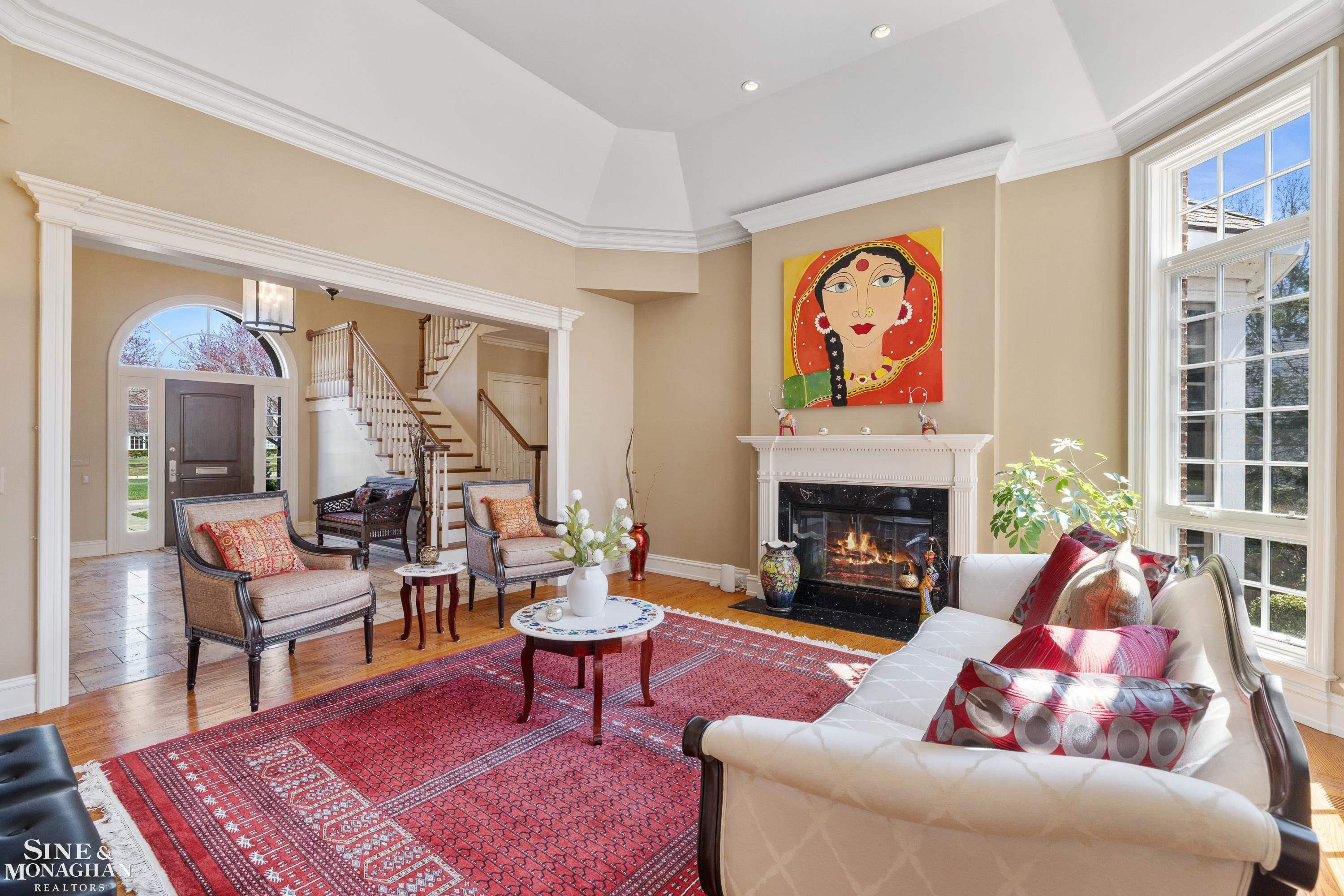 521 Oxford Road, Grosse Pointe Woods, MI, 48236