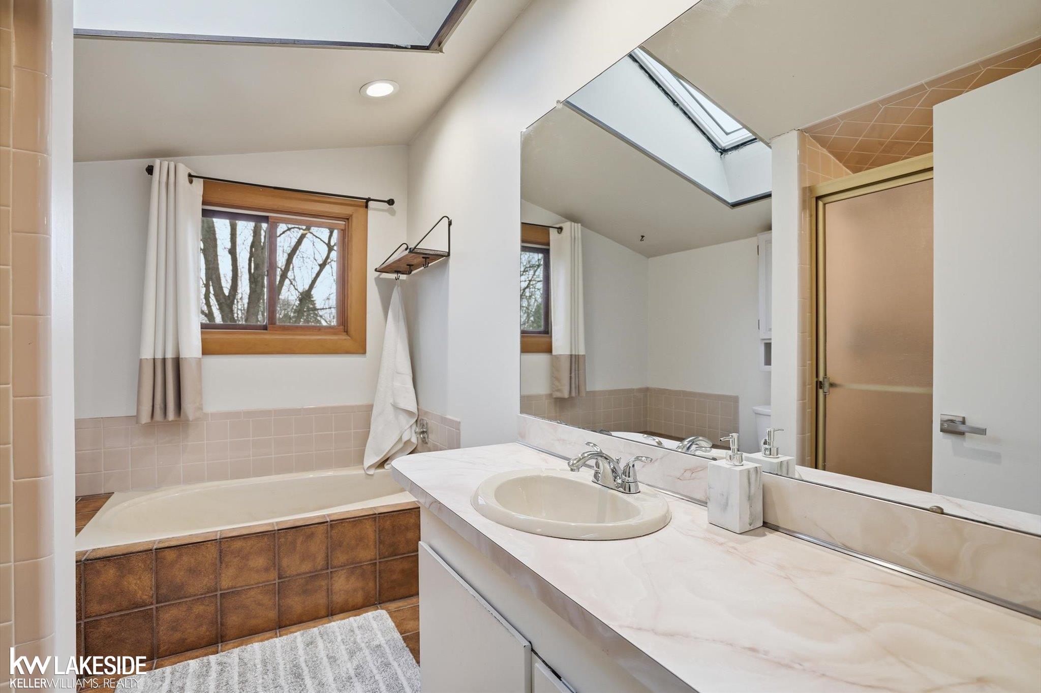 5669 Sandburn Avenue, Shelby Twp, MI, 48316