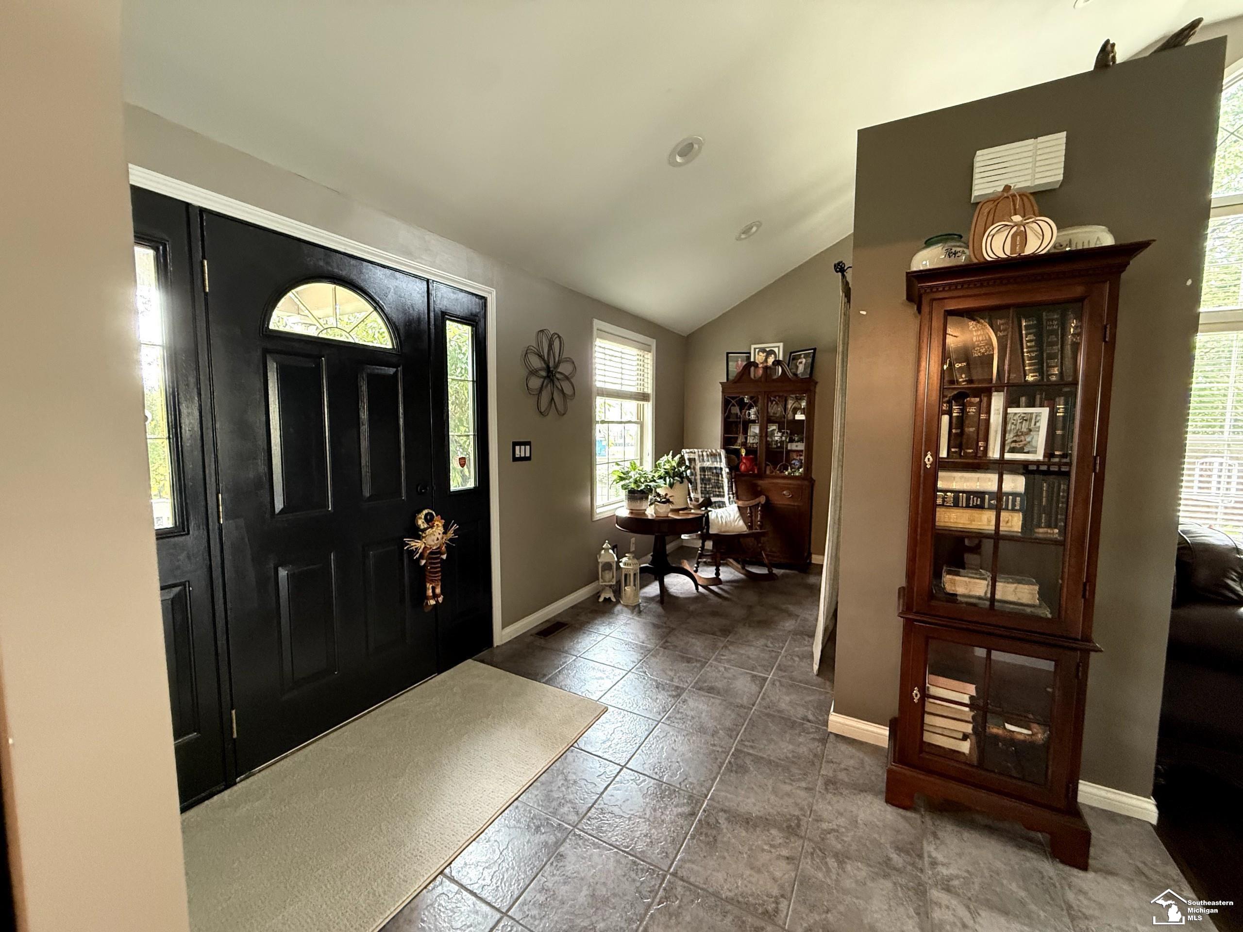 950 Waterloo Avenue, Monroe, MI, 48161