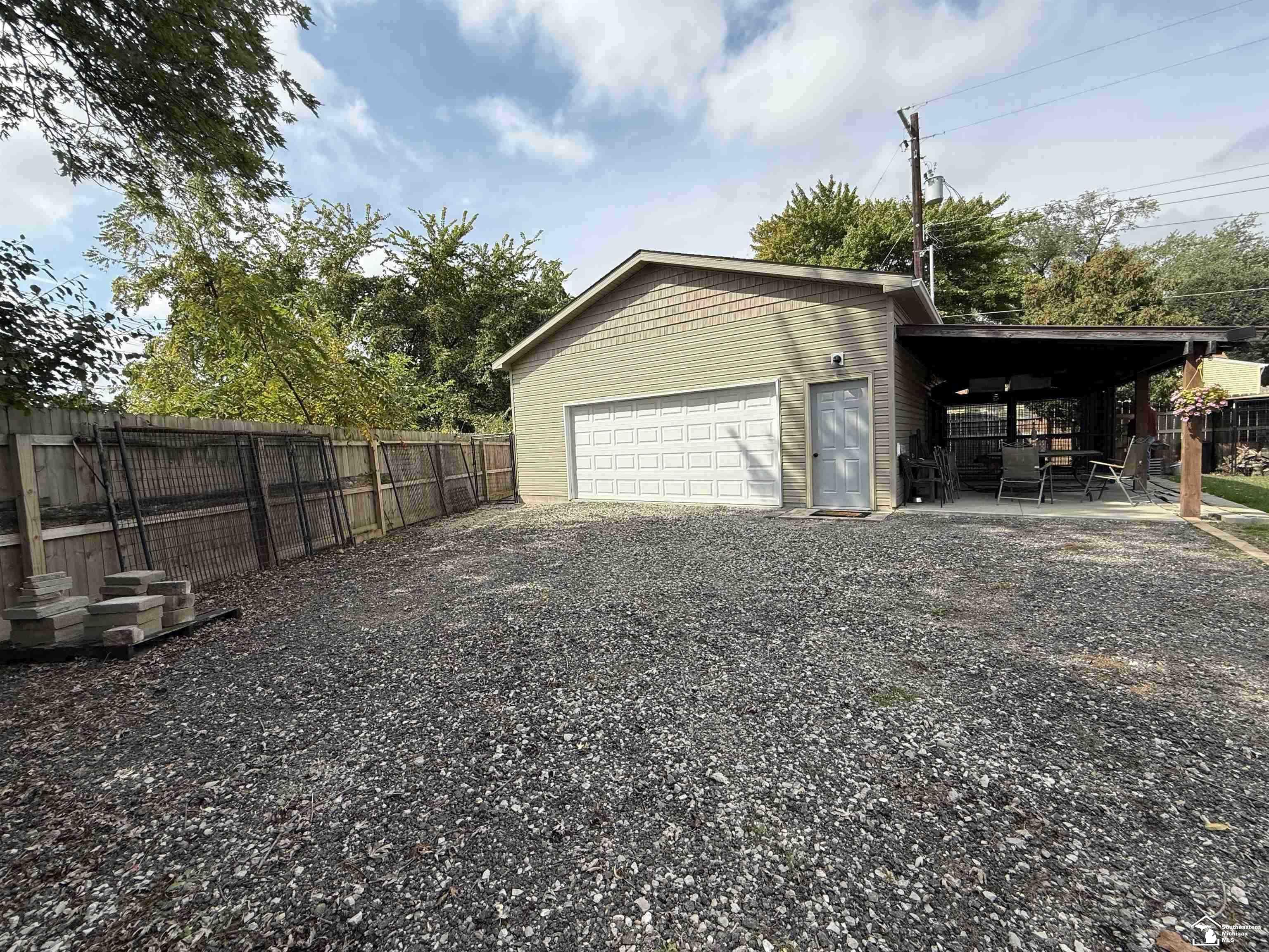950 Waterloo Avenue, Monroe, MI, 48161