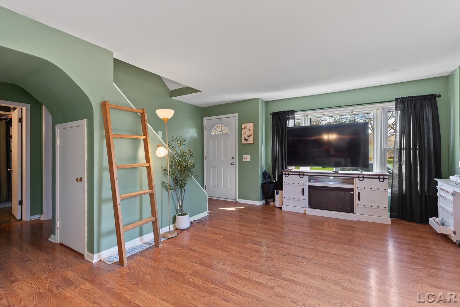 2094 Allan Street, Adrian, MI, 49221