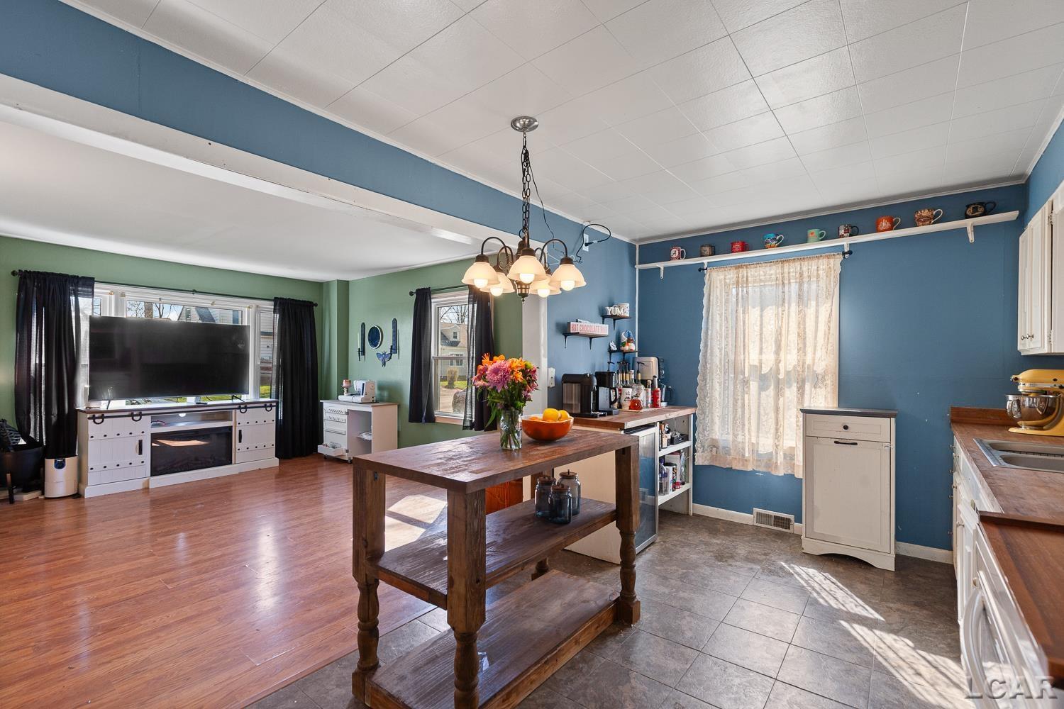 2094 Allan Street, Adrian, MI, 49221