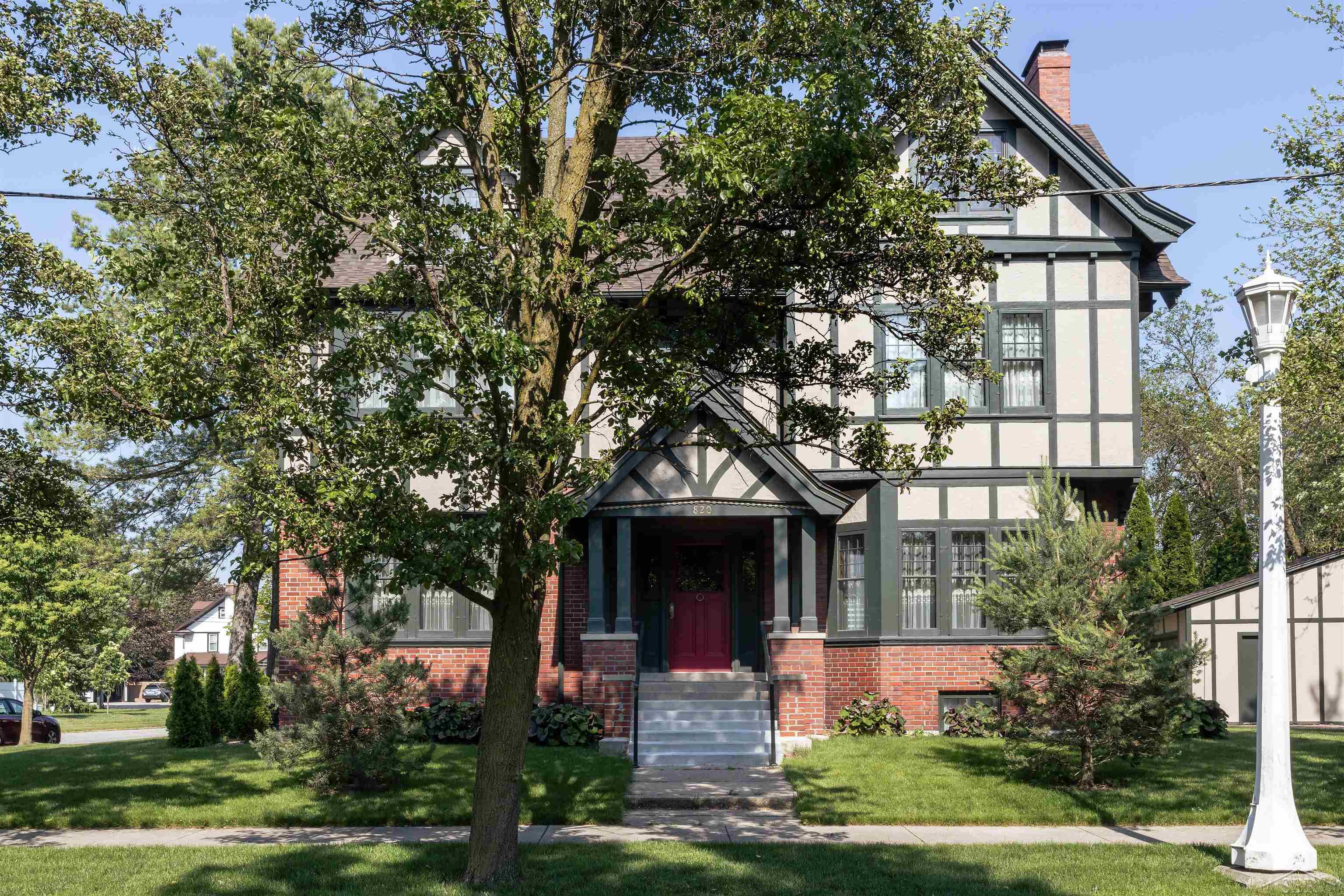 820 N Johnson, Bay City, MI, 48708