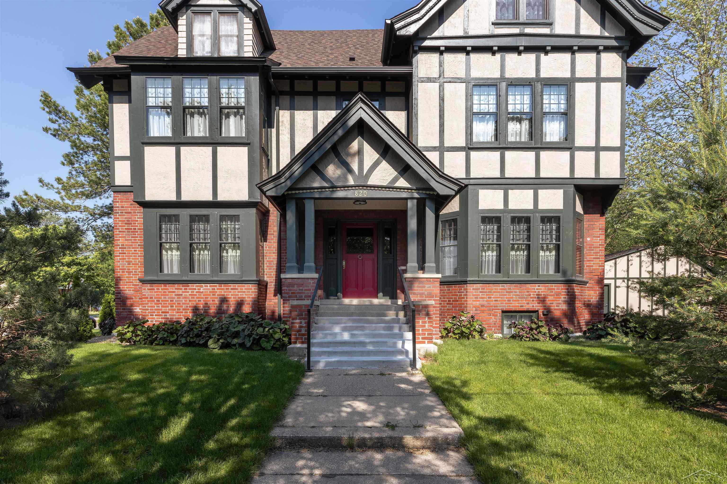 820 N Johnson, Bay City, MI, 48708