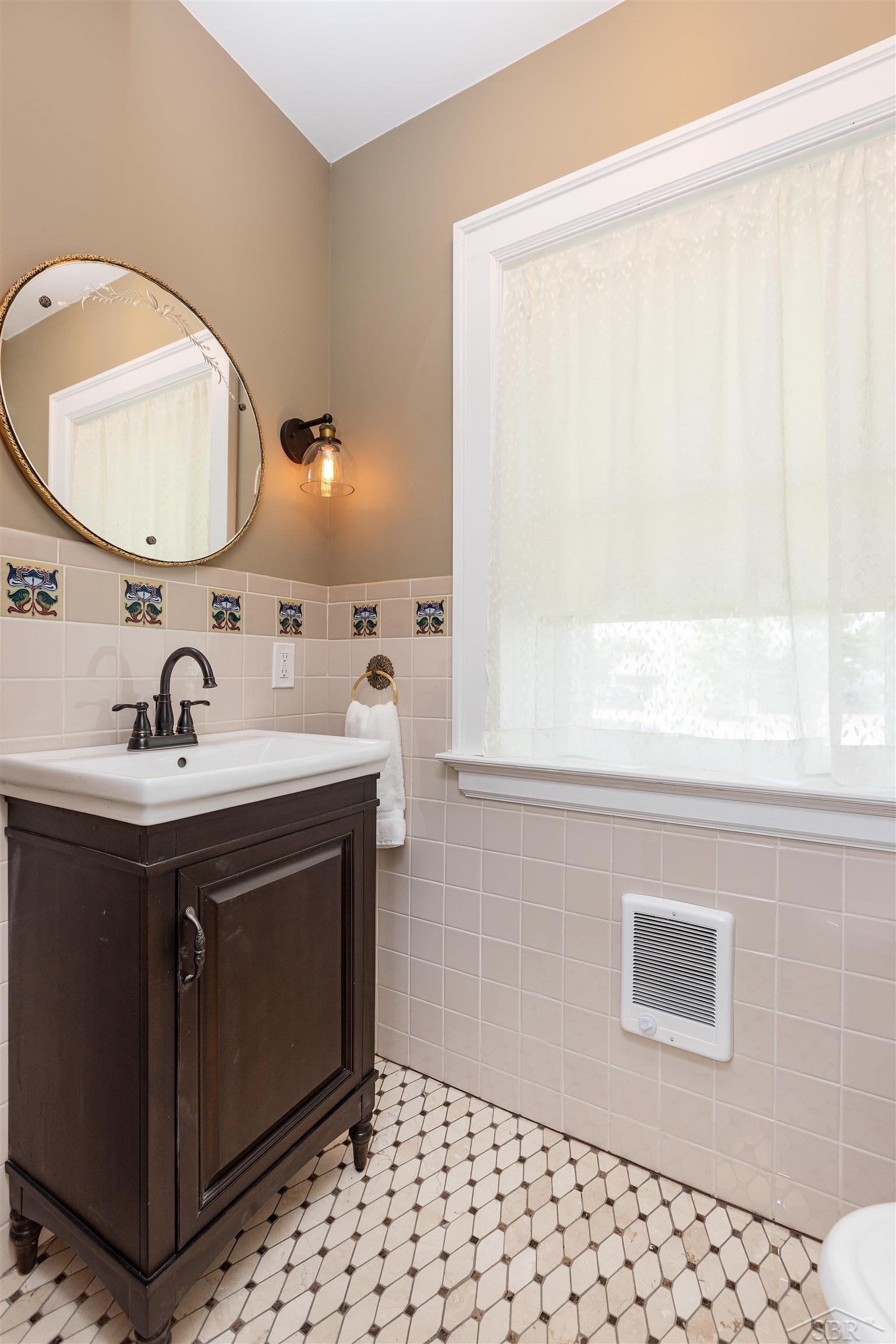 820 N Johnson, Bay City, MI, 48708