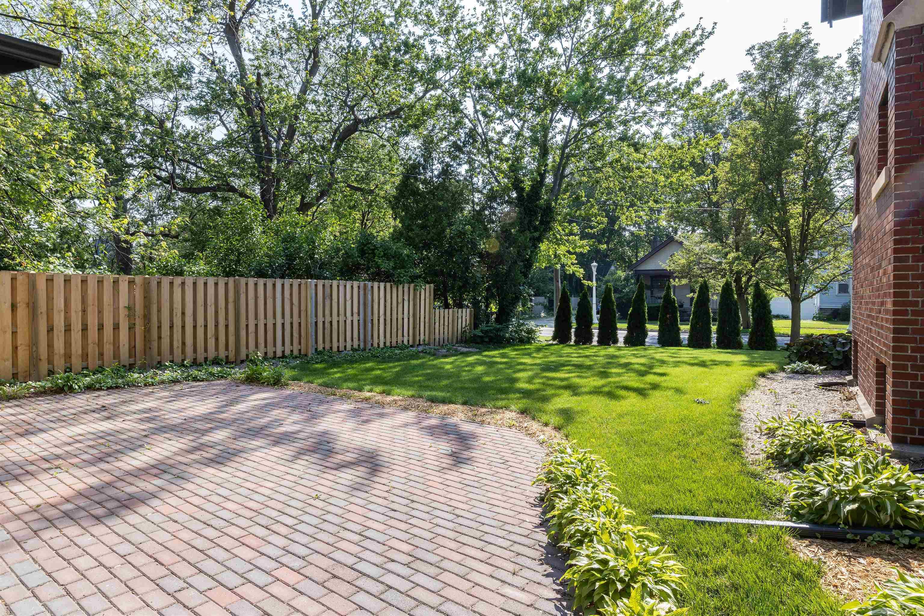 820 N Johnson, Bay City, MI, 48708