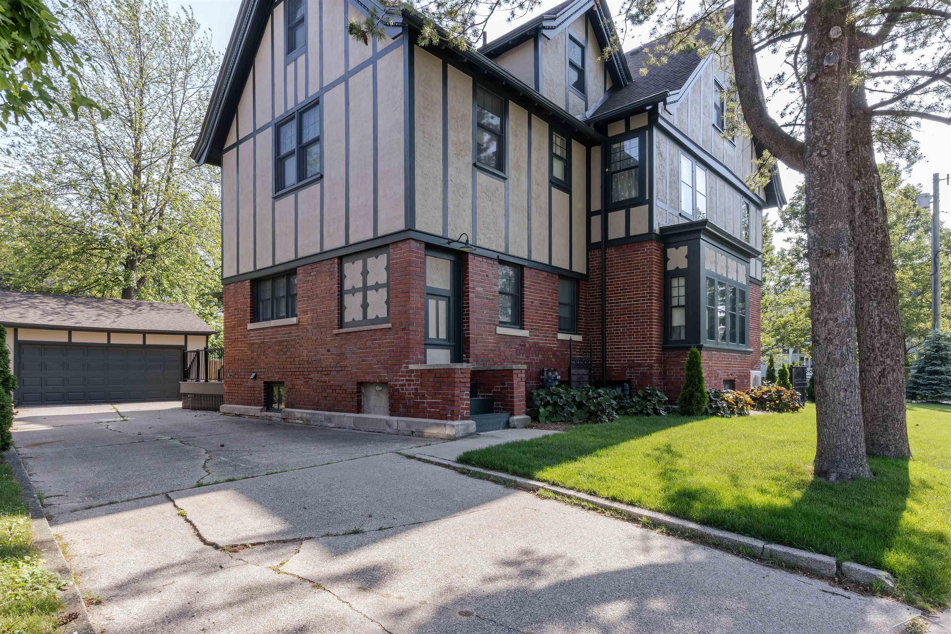 820 N Johnson, Bay City, MI, 48708