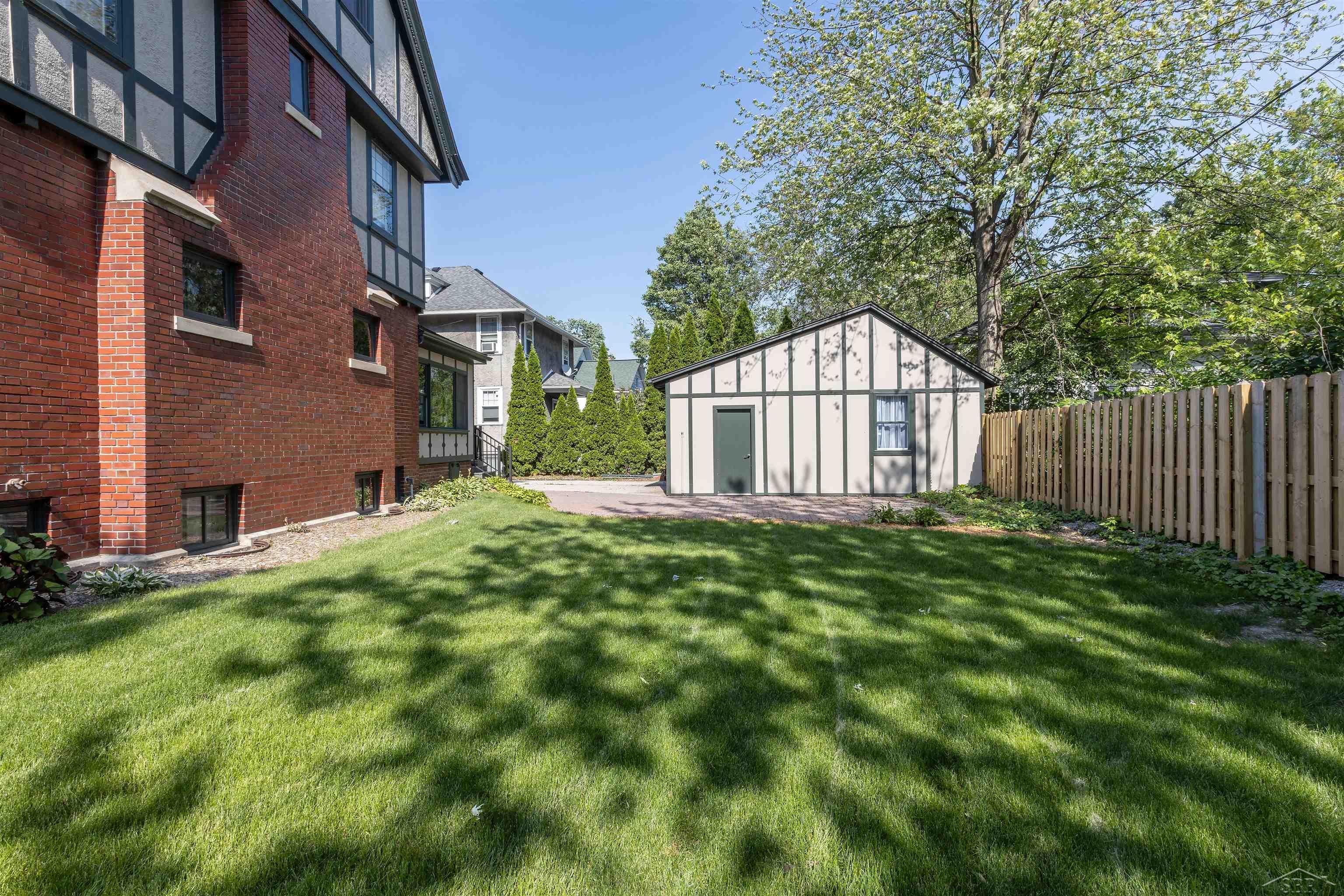 820 N Johnson, Bay City, MI, 48708