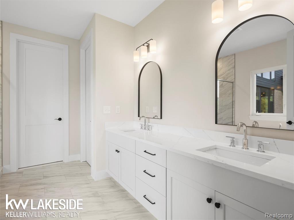 18842 Via Firenze Drive, Macomb, MI, 48044