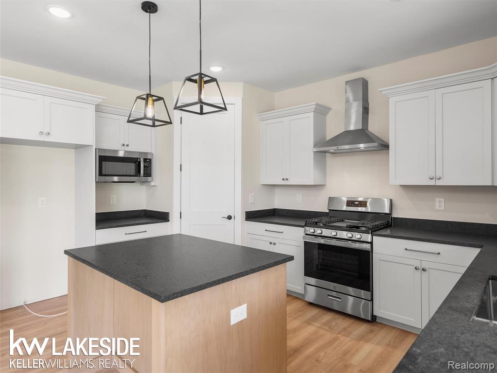 18842 Via Firenze Drive, Macomb, MI, 48044