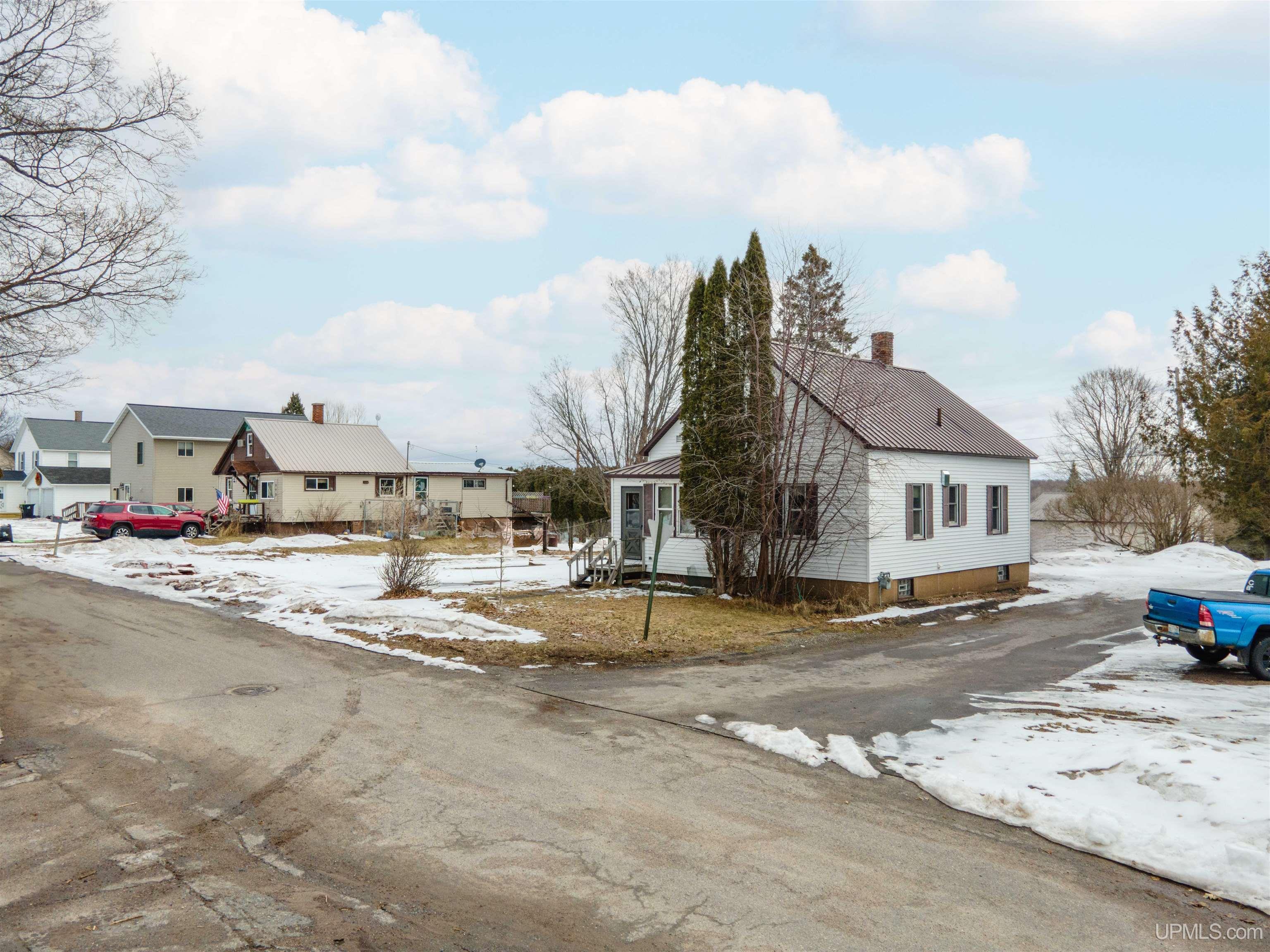 615 Wilson Avenue, Iron River, MI, 49935