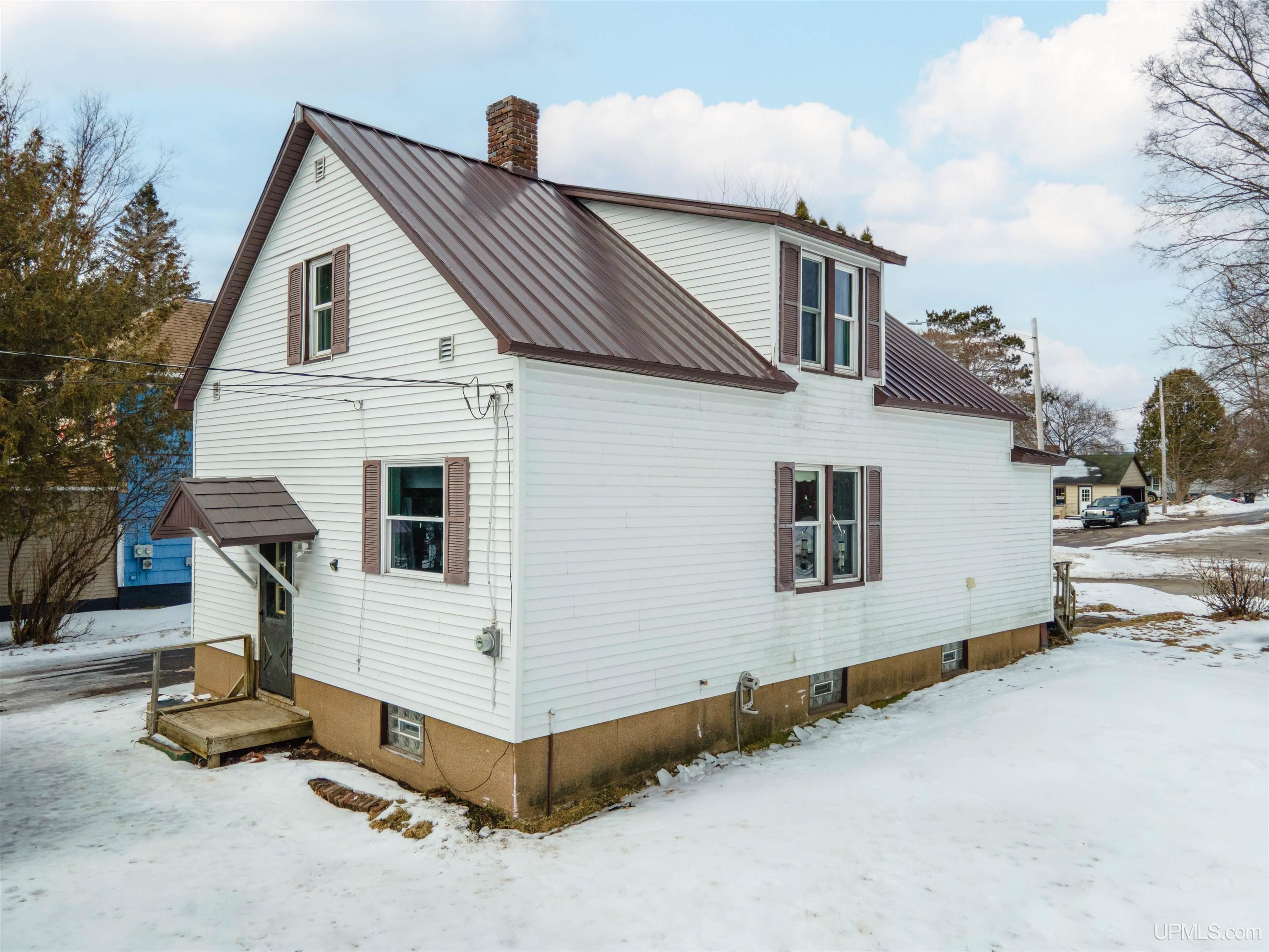 615 Wilson Avenue, Iron River, MI, 49935