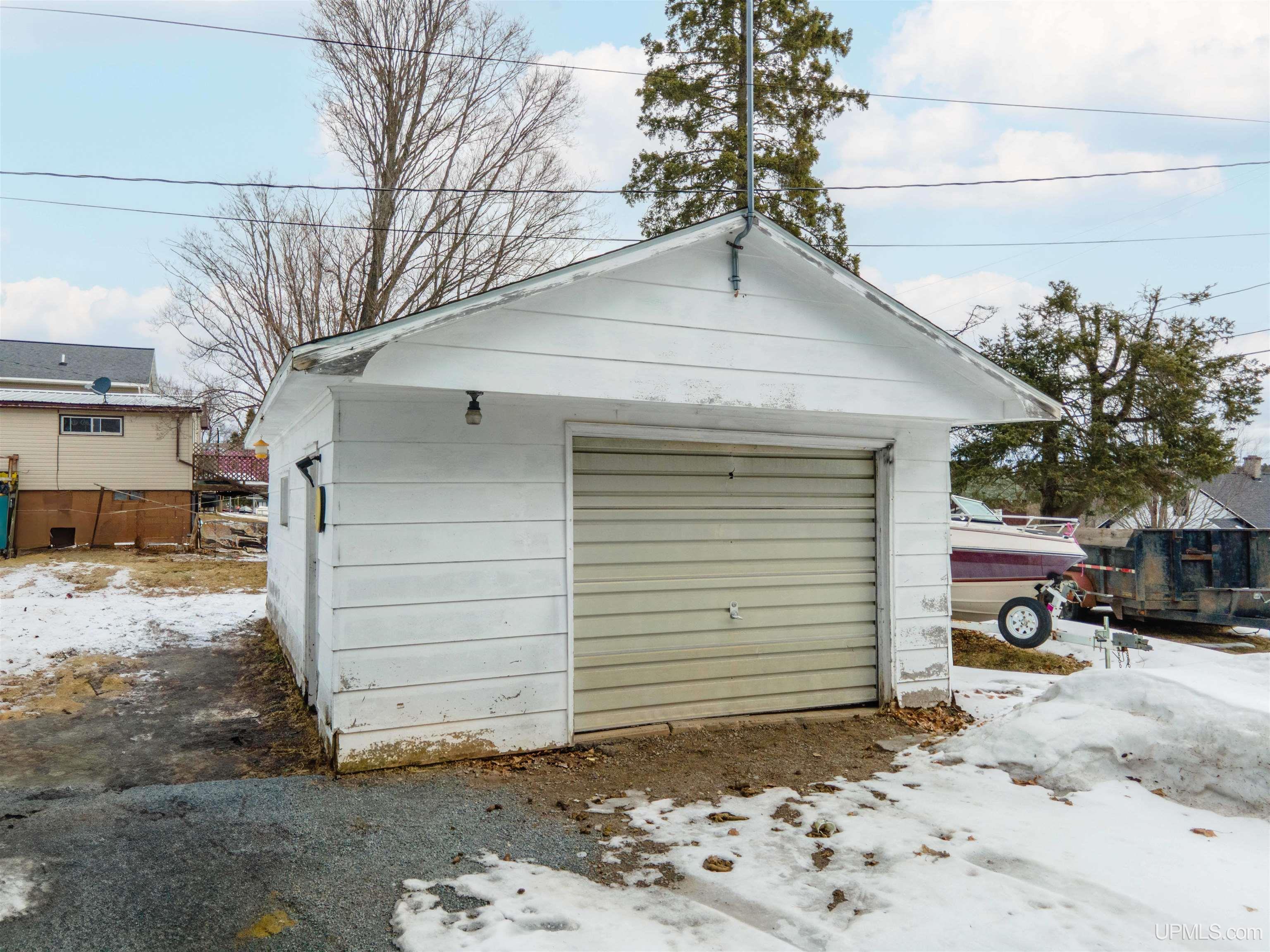 615 Wilson Avenue, Iron River, MI, 49935