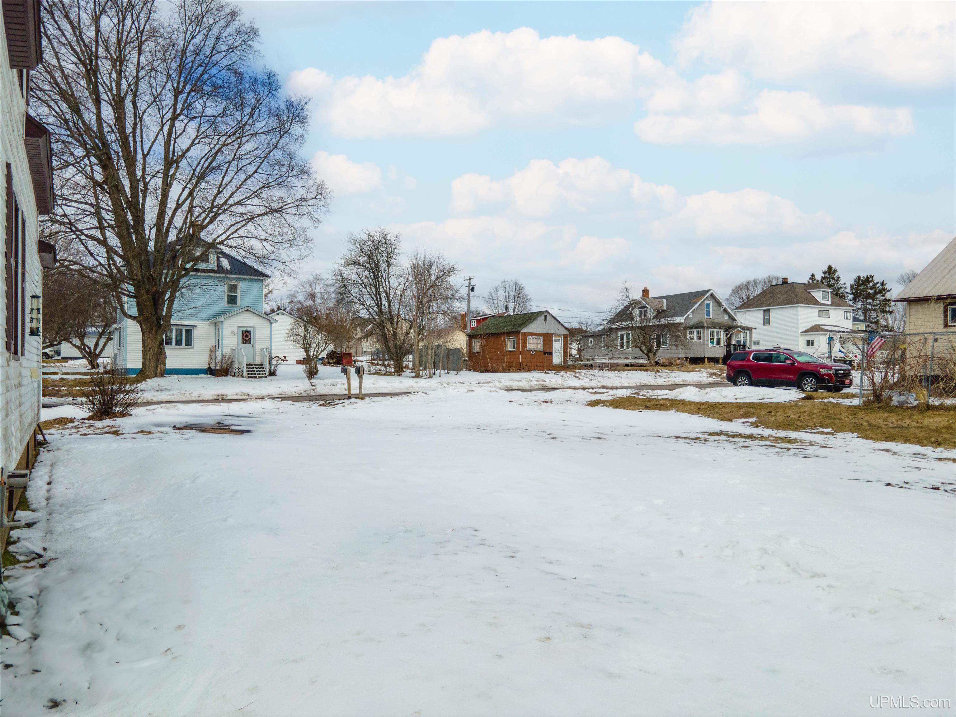 615 Wilson Avenue, Iron River, MI, 49935