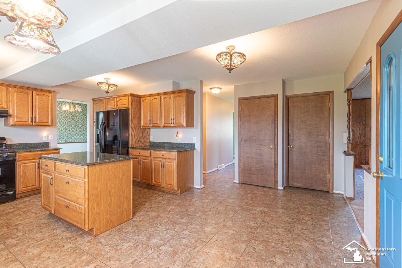 6442 Centennial Drive, Temperance, MI, 48182