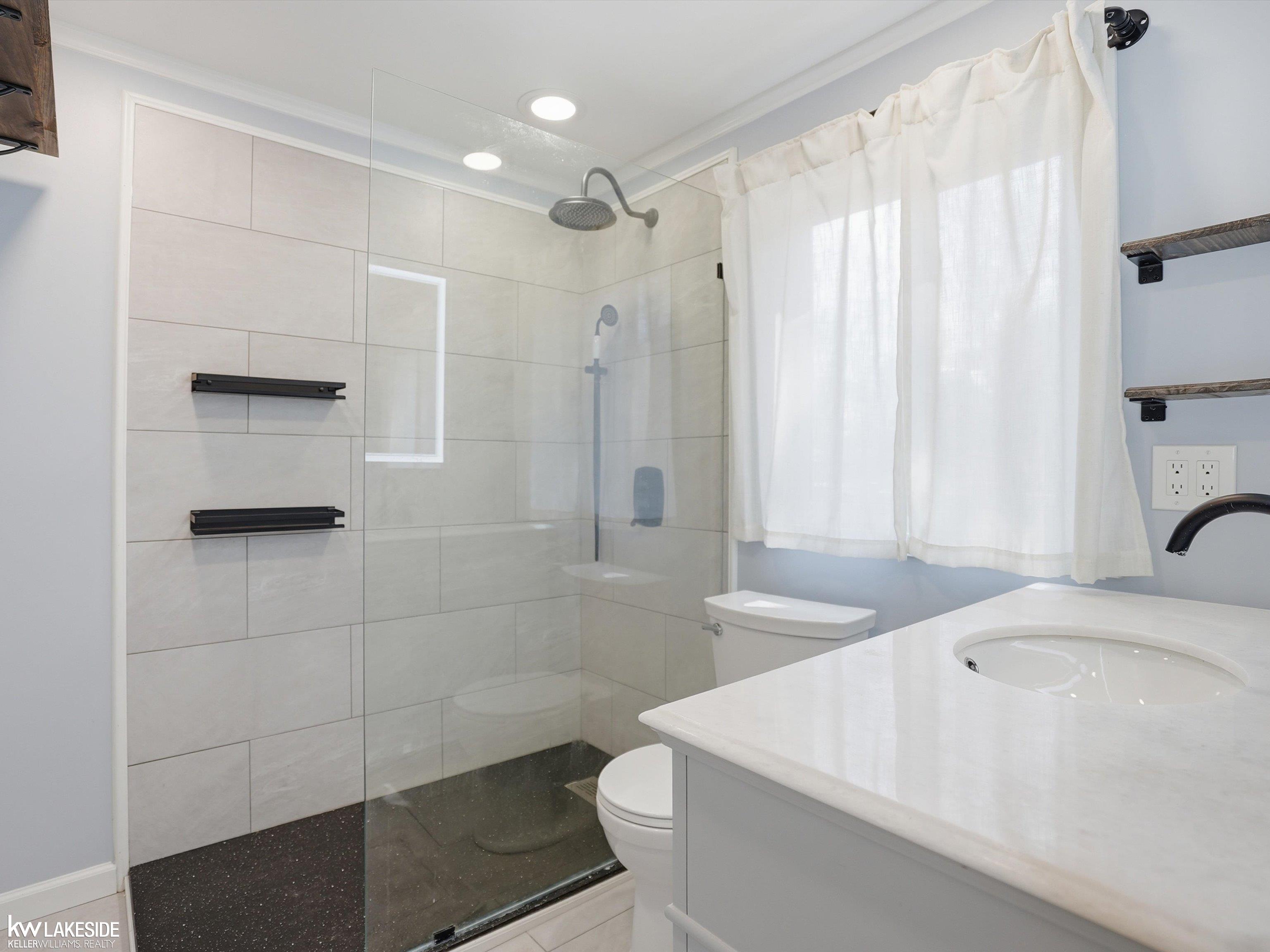 465 Heights Road, Lake Orion, MI, 48362